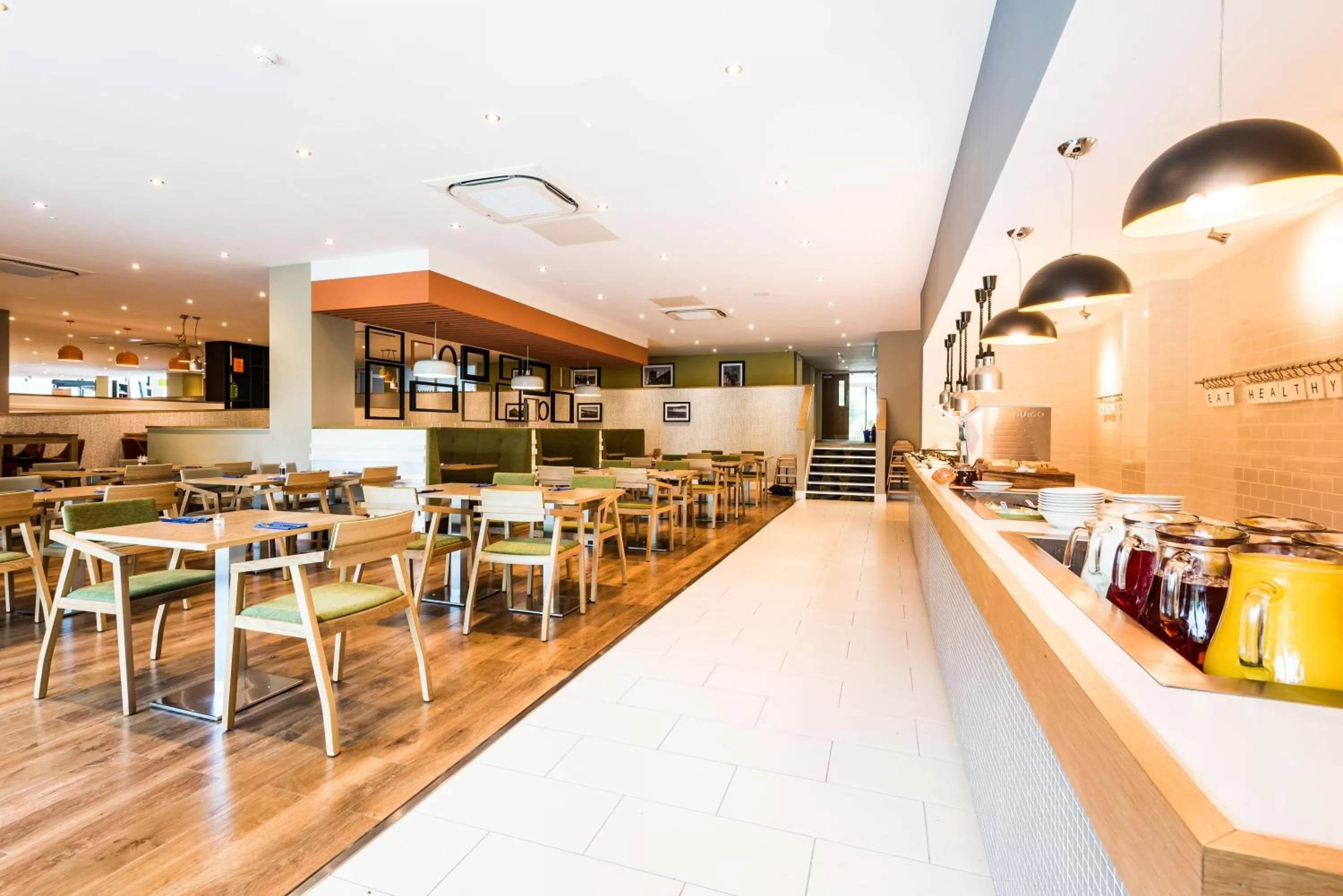 Restaurant/places to eat in Holiday Inn Lancaster by IHG