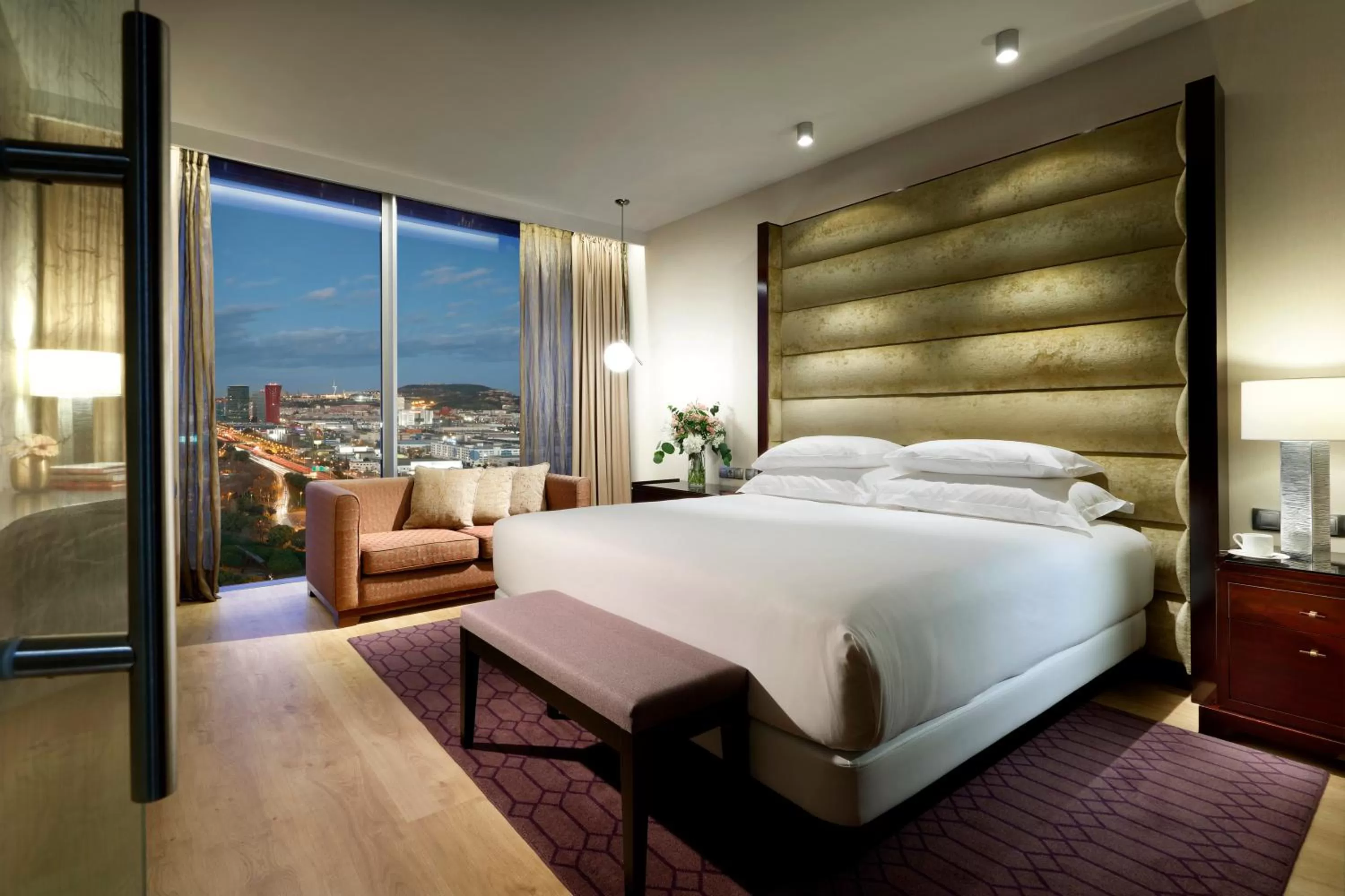 View (from property/room), Bed in Hyatt Regency Barcelona Tower