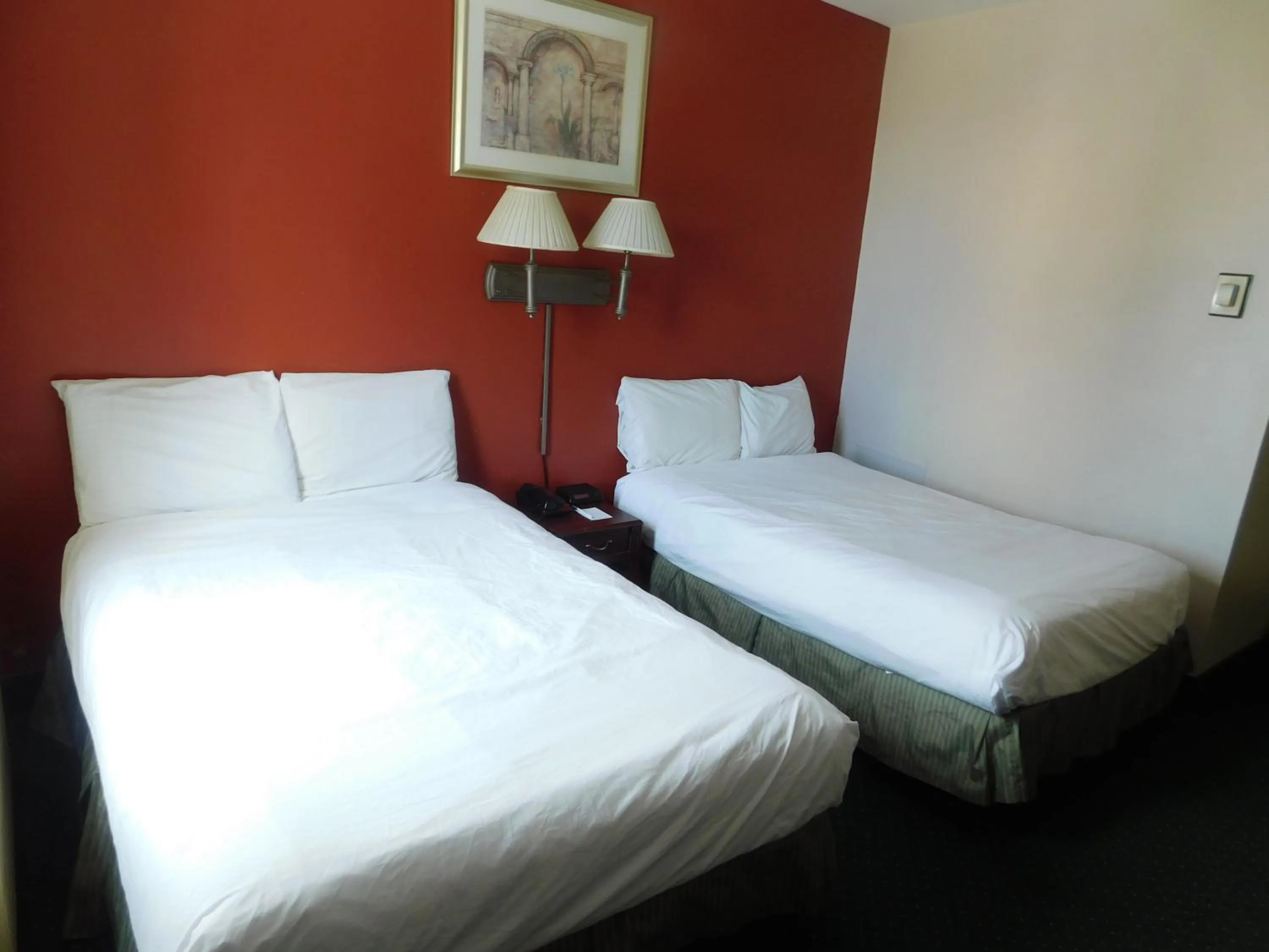 Bedroom, Bed in The Marlborough Hotel