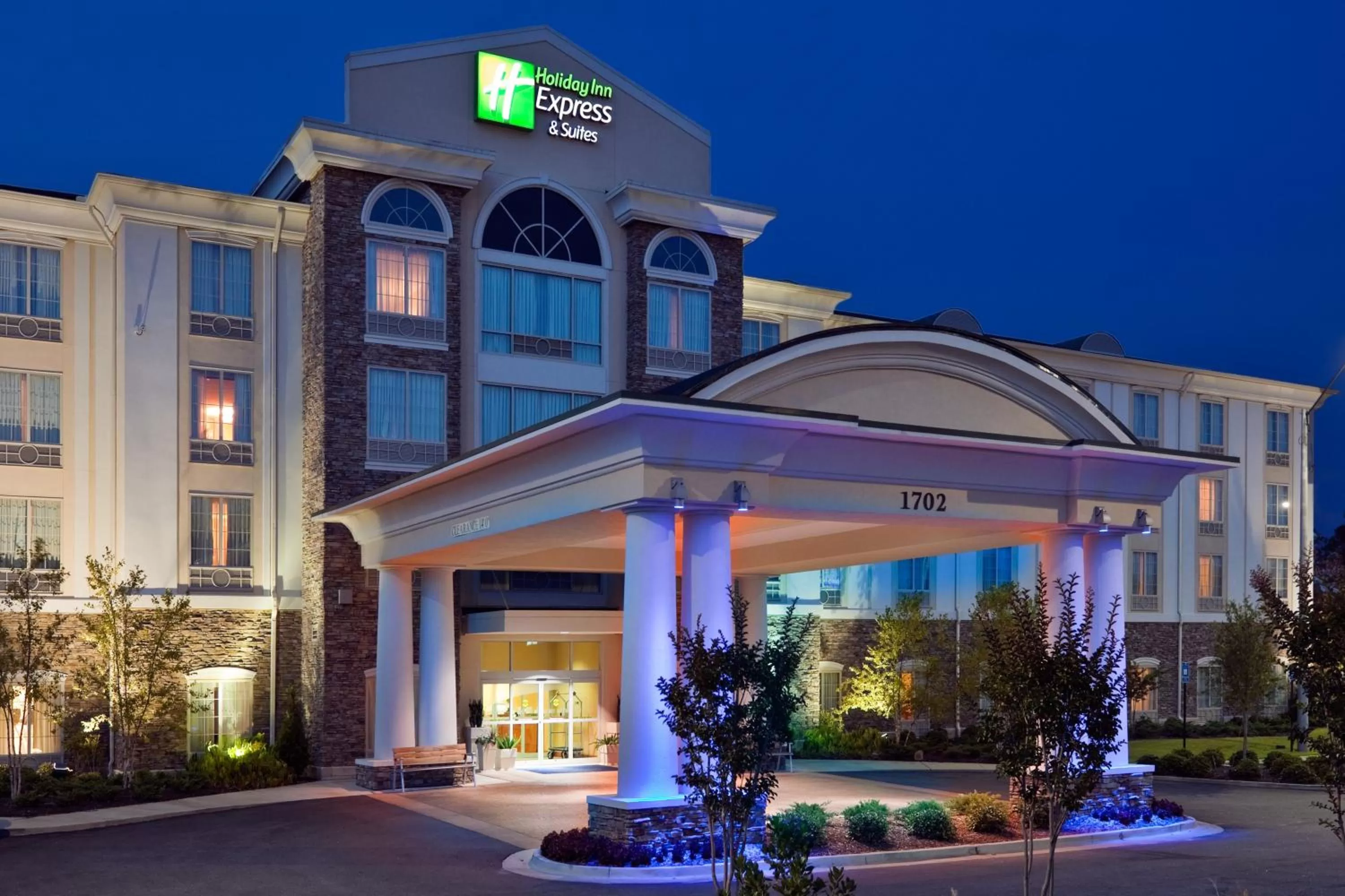 Property building in Holiday Inn Express Phenix City-Fort Benning by IHG