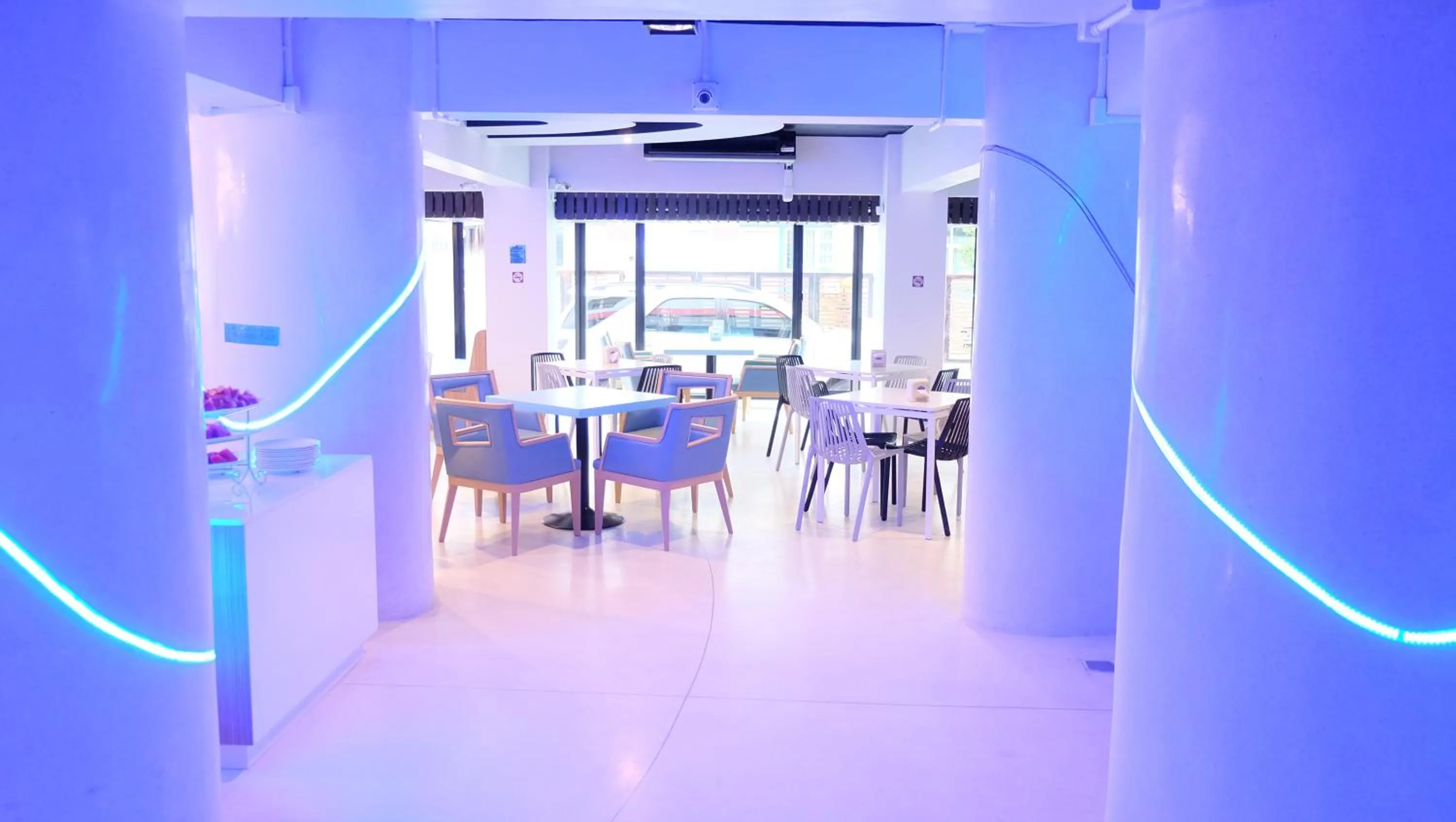 Lounge or bar, Restaurant/Places to Eat in AIRY Suvarnabhumi Hotel