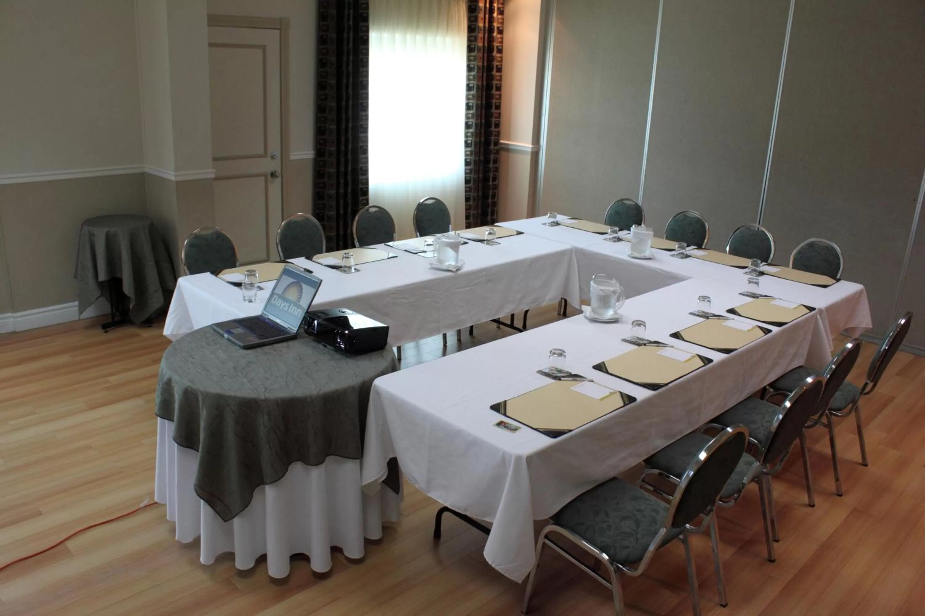 Banquet/Function facilities in Days Inn by Wyndham Berthierville