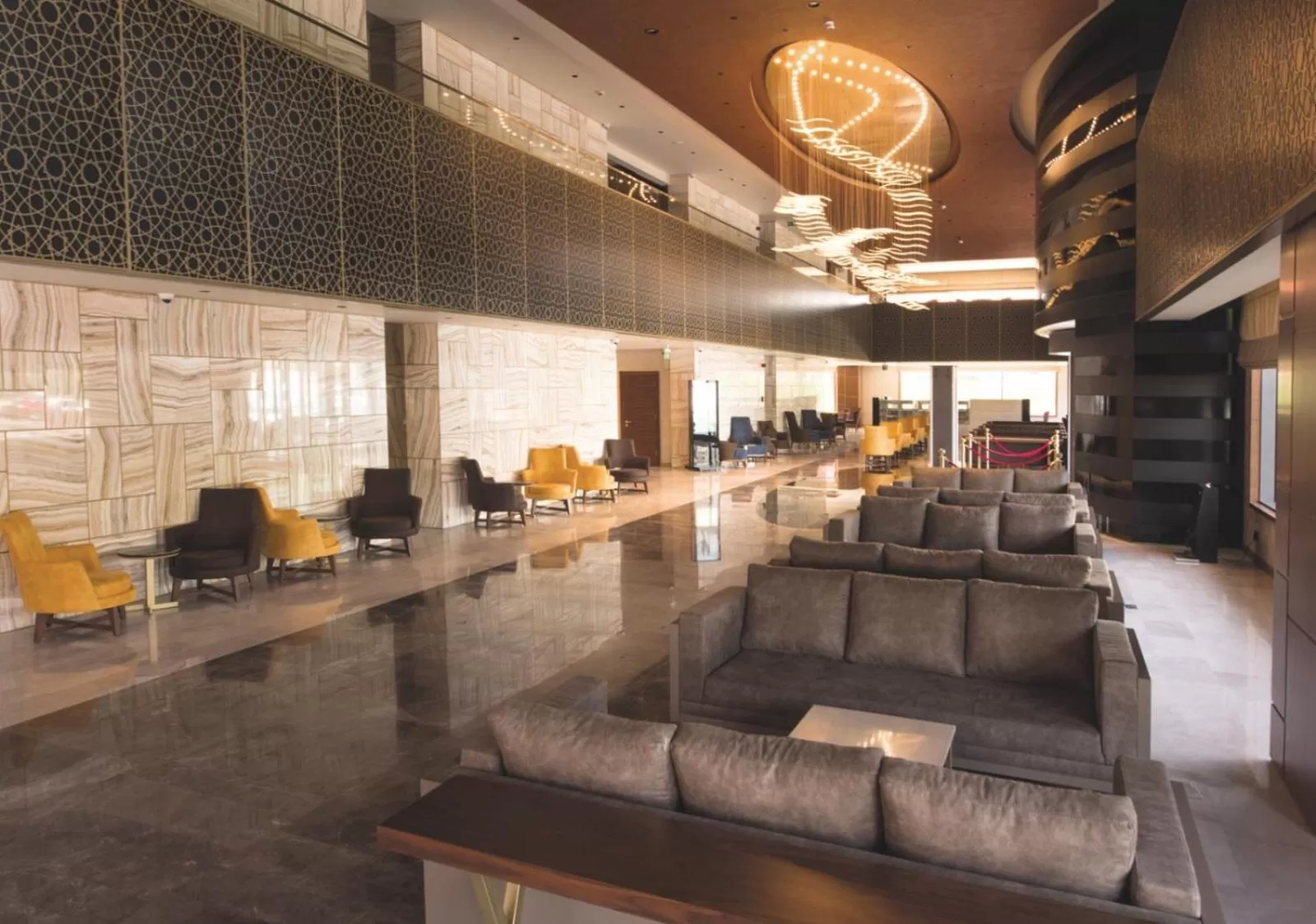 Lobby or reception in Bayır Diamond Hotel & Convention Center Konya