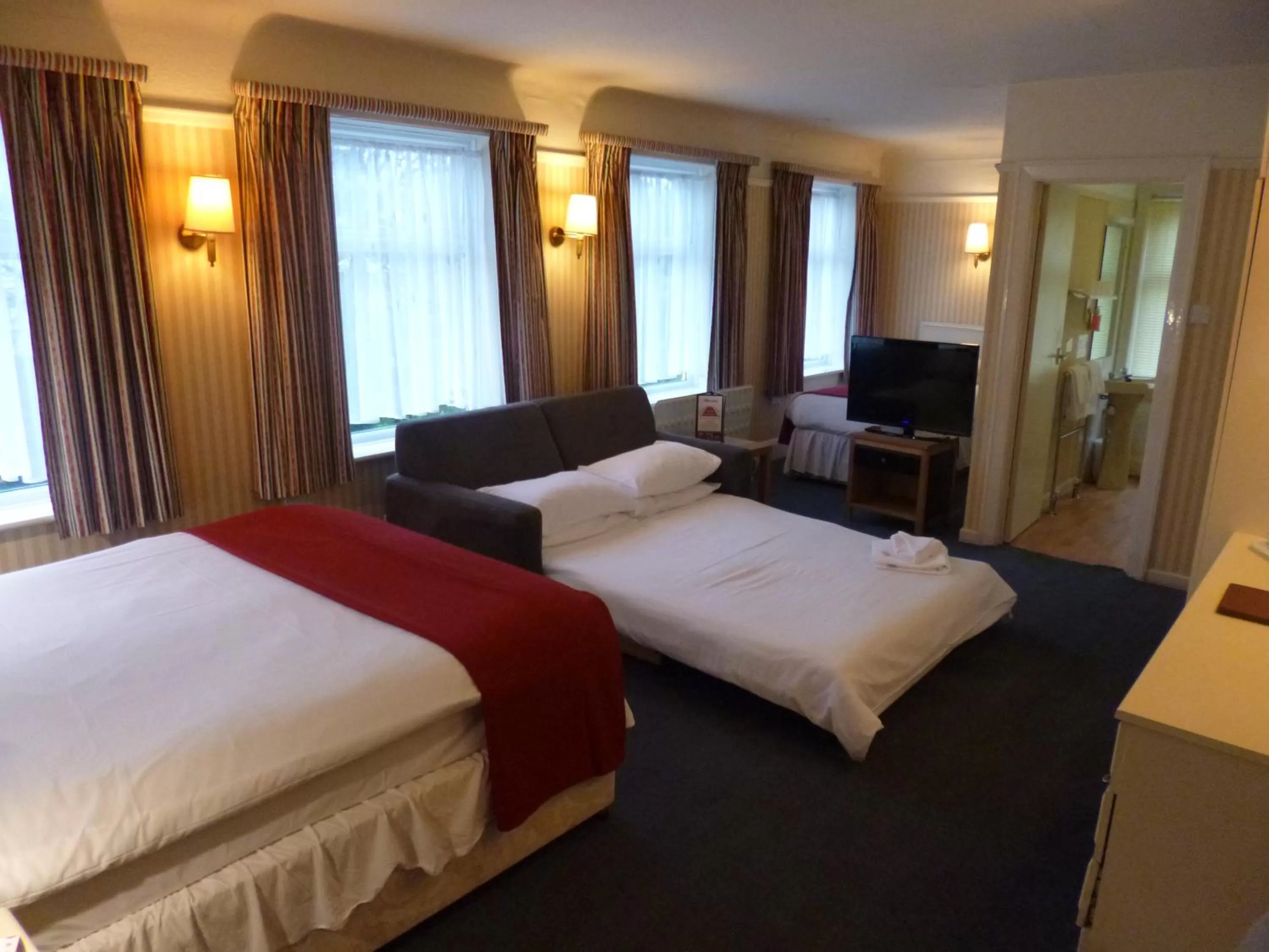 Photo of the whole room, Bed in Hotel Celebrity Bournemouth East Cliff by Villare hotels
