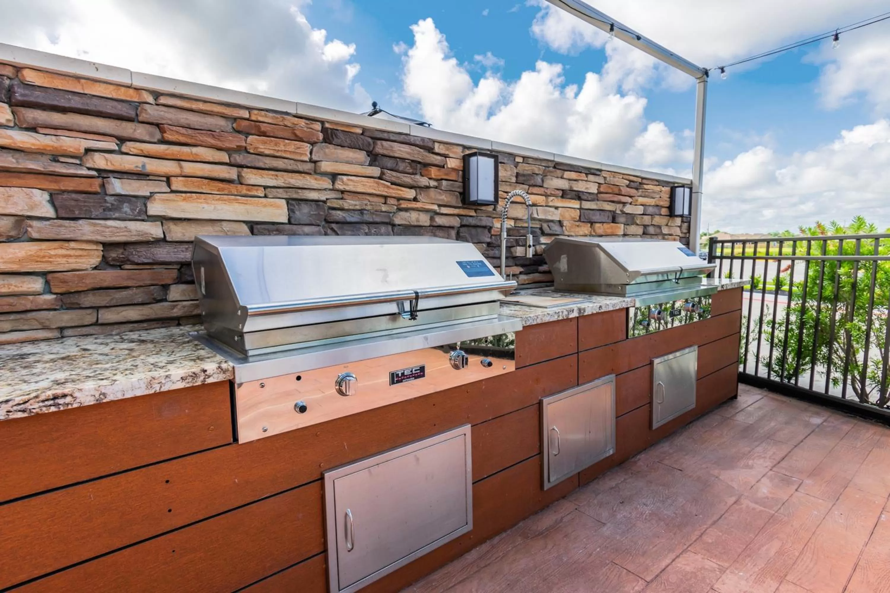 BBQ facilities in Fairfield Inn & Suites by Marriott Houston League City