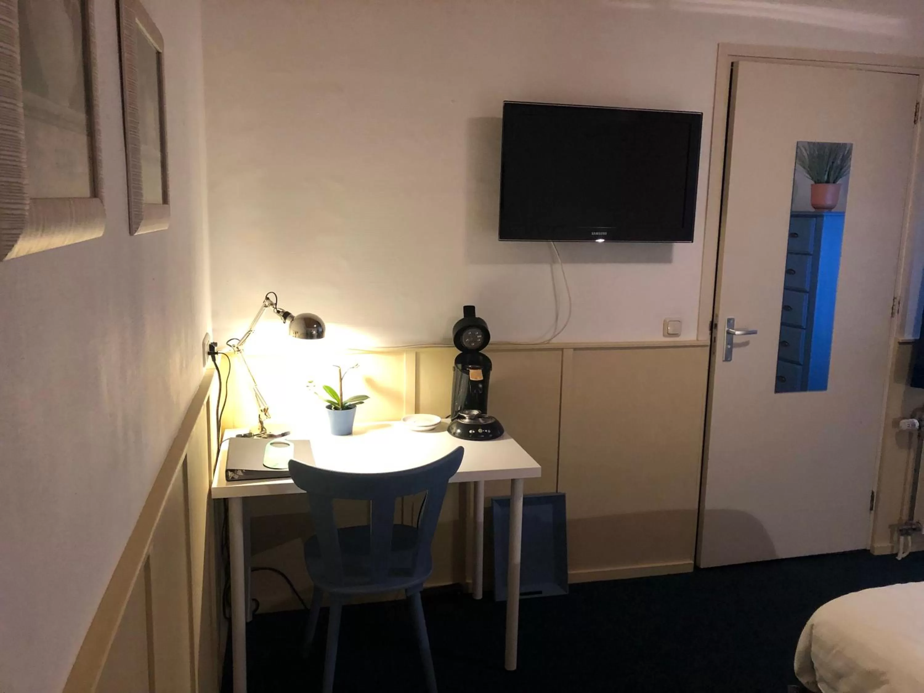 Bedroom, Bed in Hotel Verhoeven