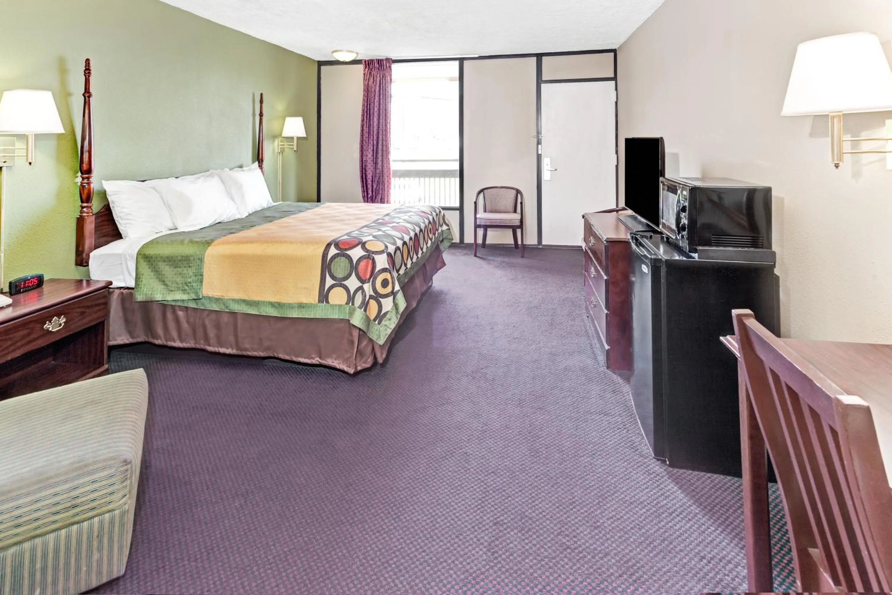 King Room - Non-Smoking in Super Inn & Suites Carrollton,West Georgia