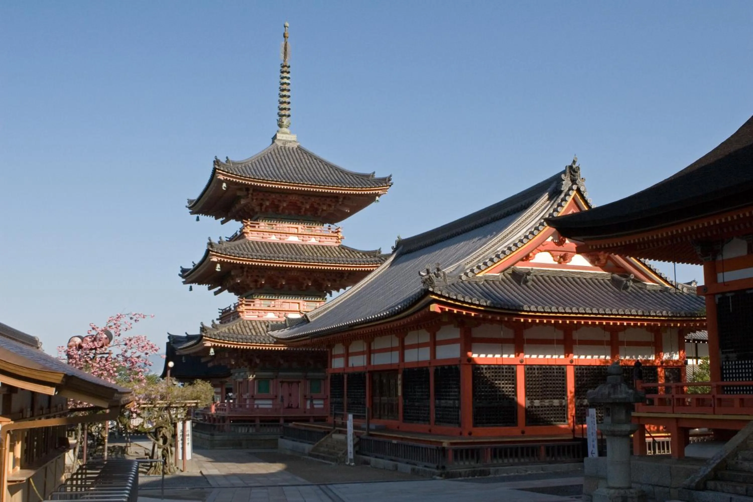 Nearby landmark in KOKO HOTEL Higashiosaka - formerly Hotel Wing International Select Higashi Osaka