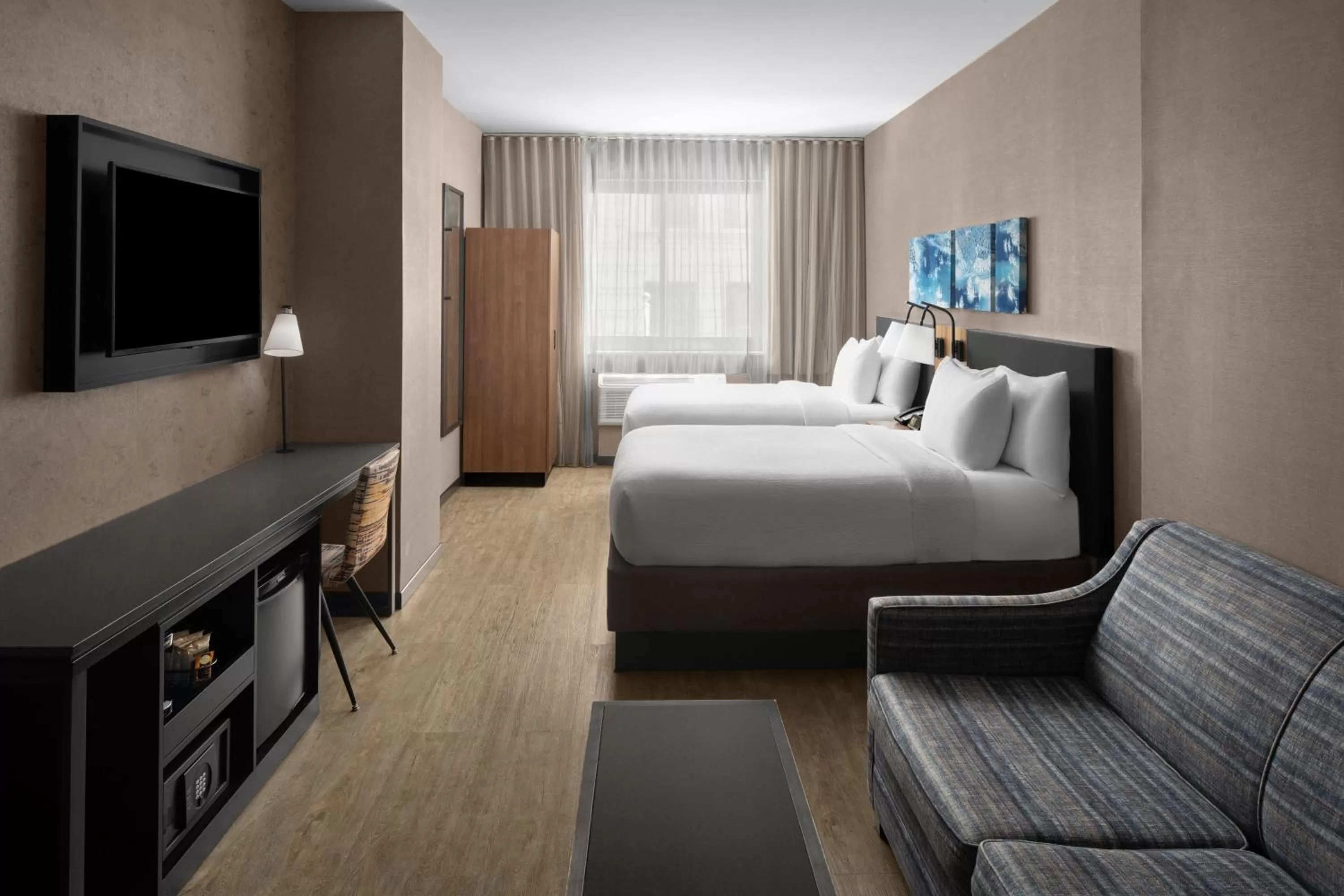 Photo of the whole room, Bed in Courtyard by Marriott New York World Trade Center Area