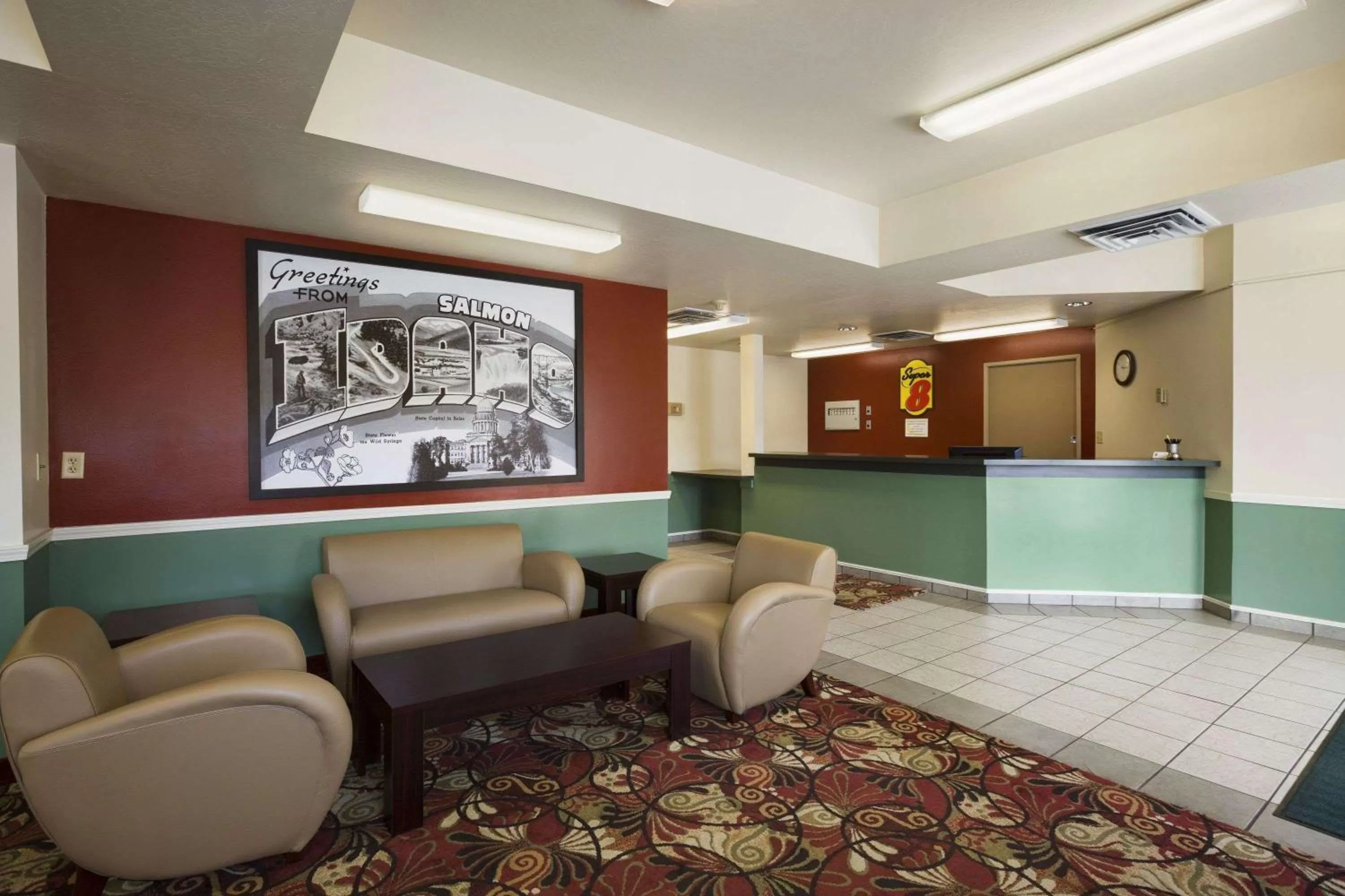 Lobby or reception in Super 8 by Wyndham Salmon