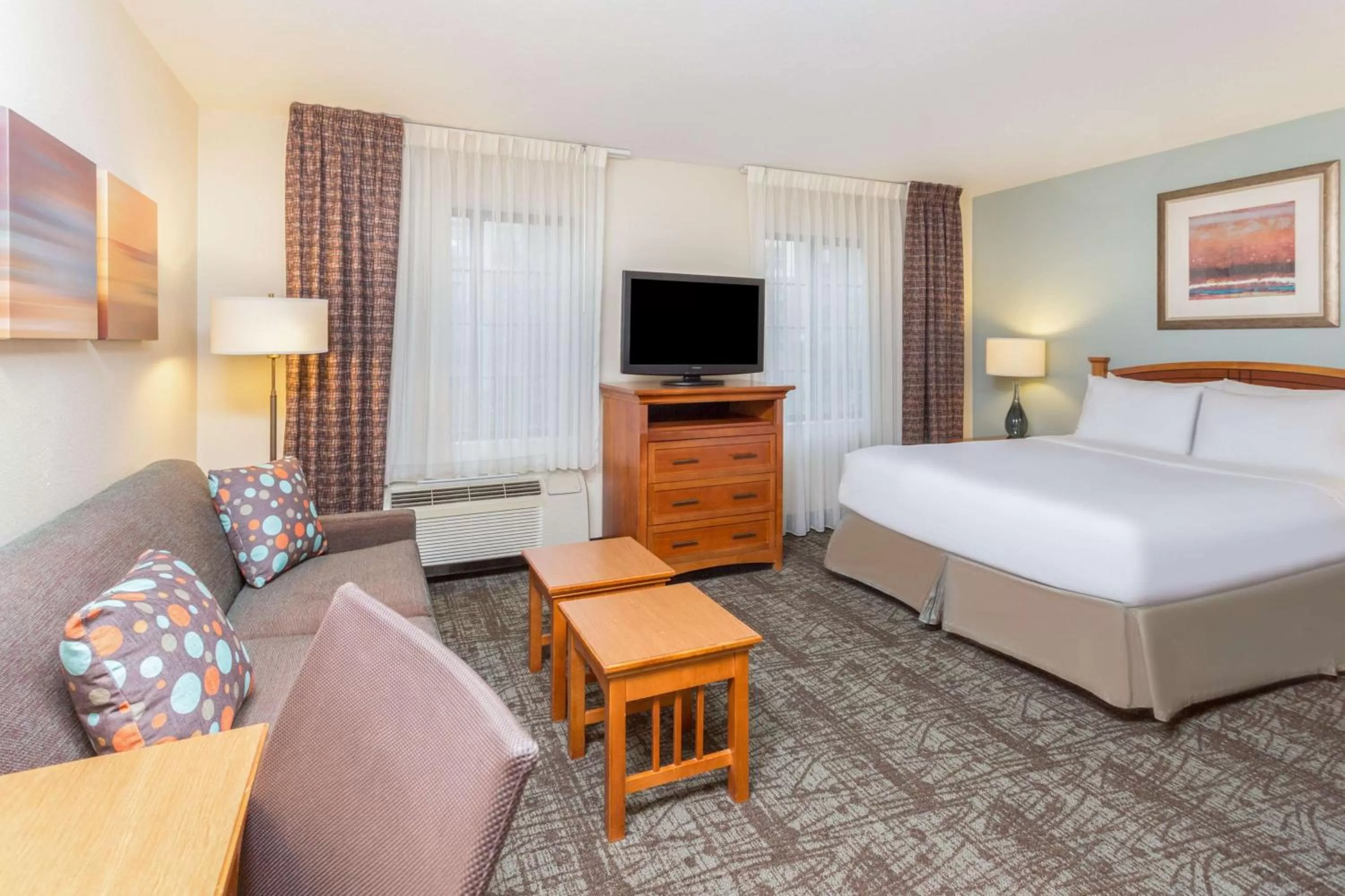 Photo of the whole room, Bed in Sonesta ES Suites Atlanta Perimeter Center