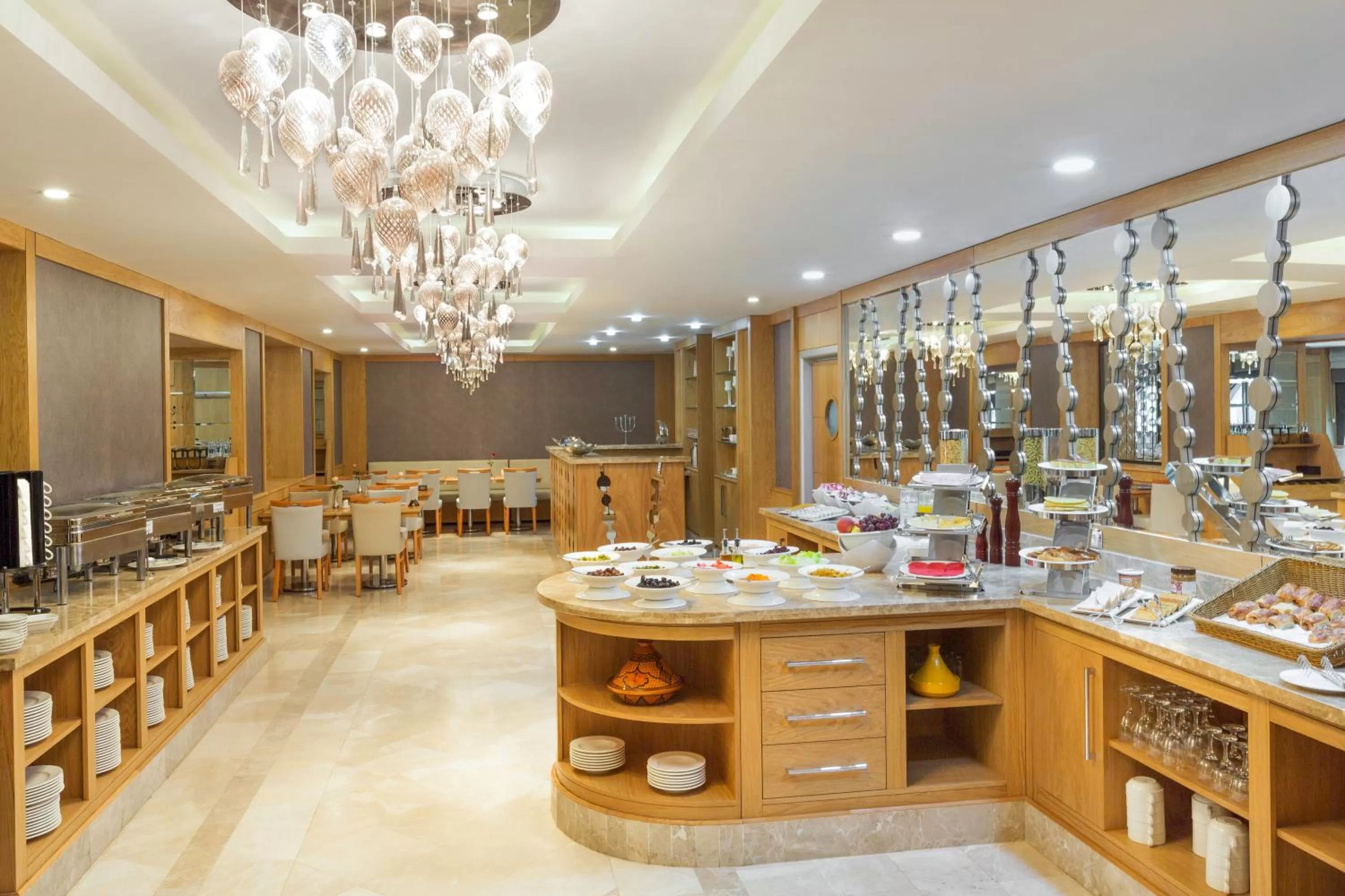 Restaurant/Places to Eat in Hotel Setif Plus