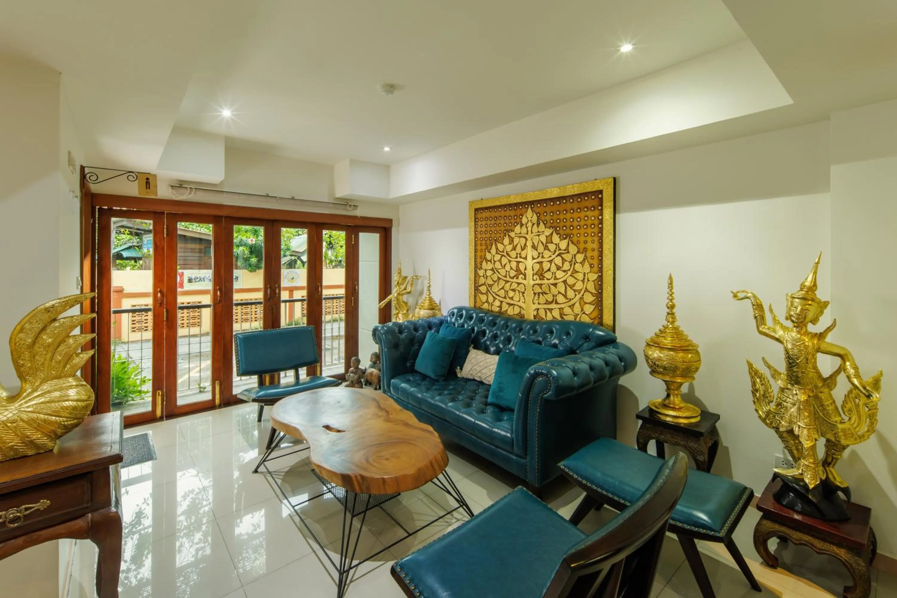 Communal lounge/ TV room in Rendezvous Classic House