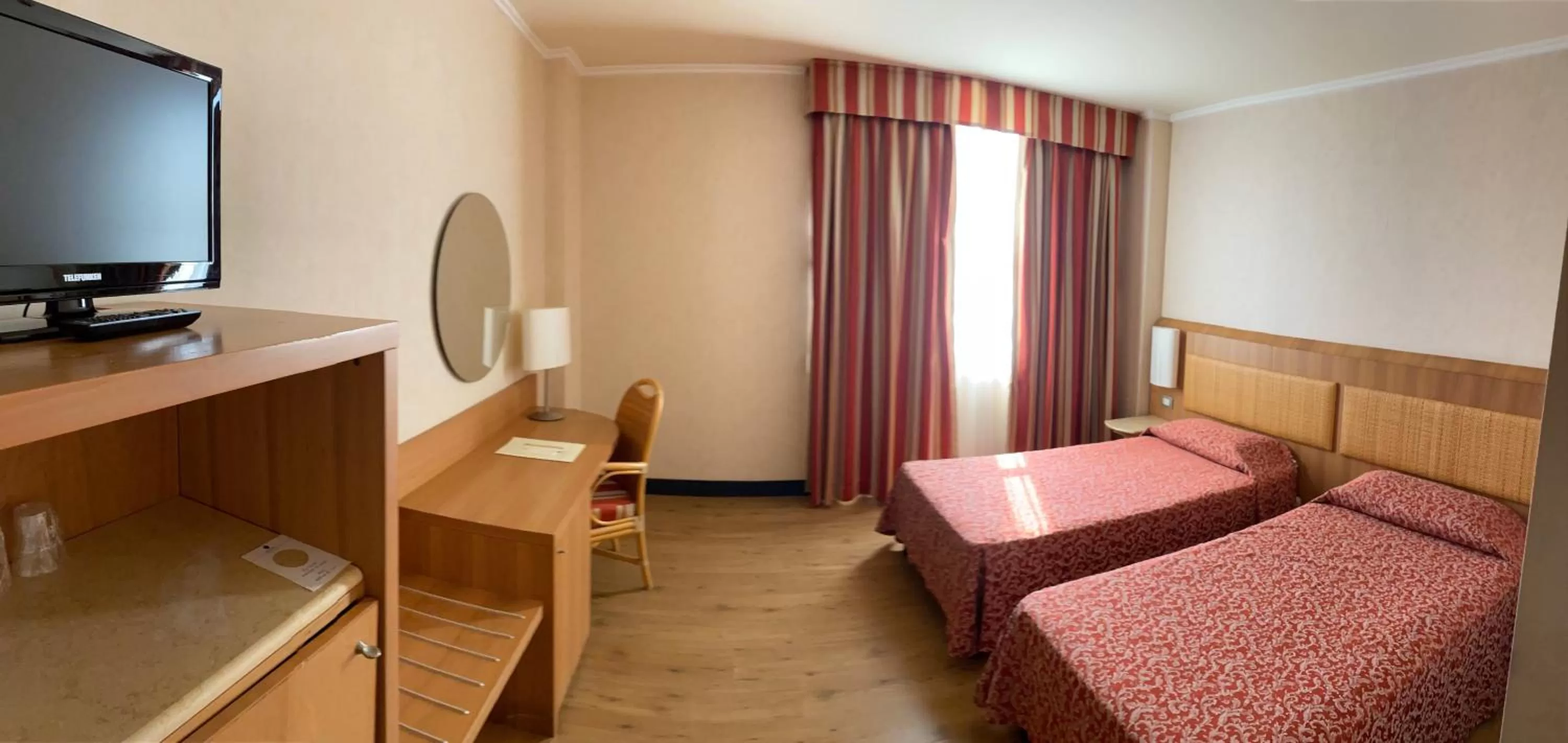 Photo of the whole room, Bed in Nicotel Barletta