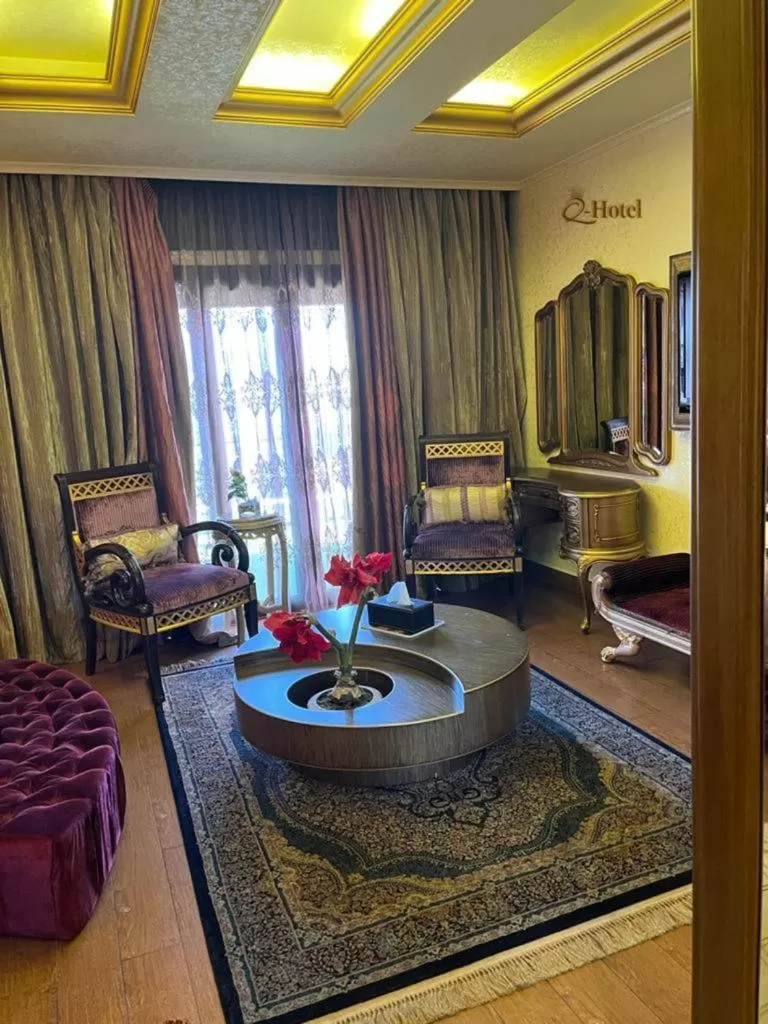 Living room in Q Hotel