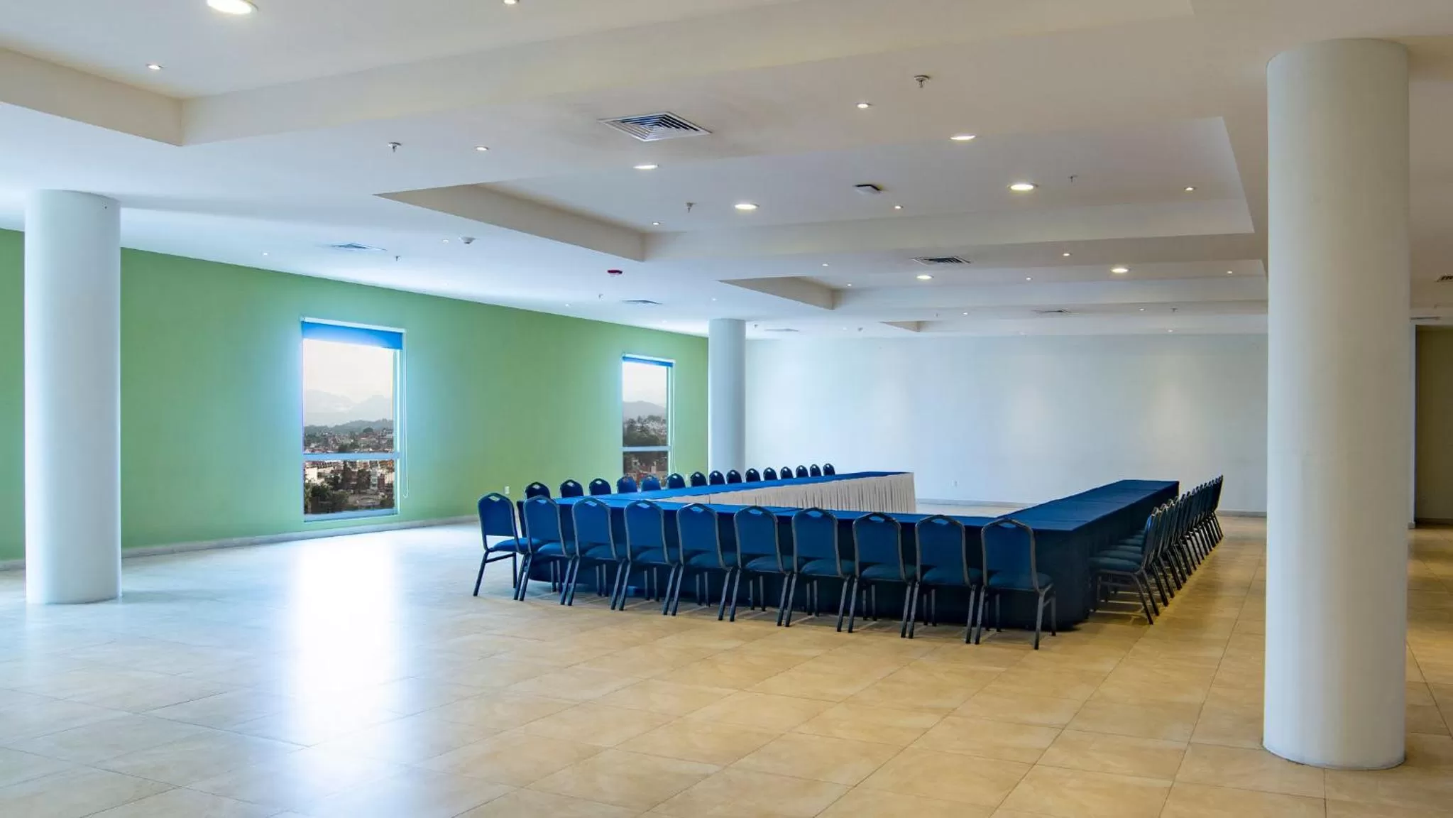 Meeting/conference room in Holiday Inn Express Xalapa by IHG