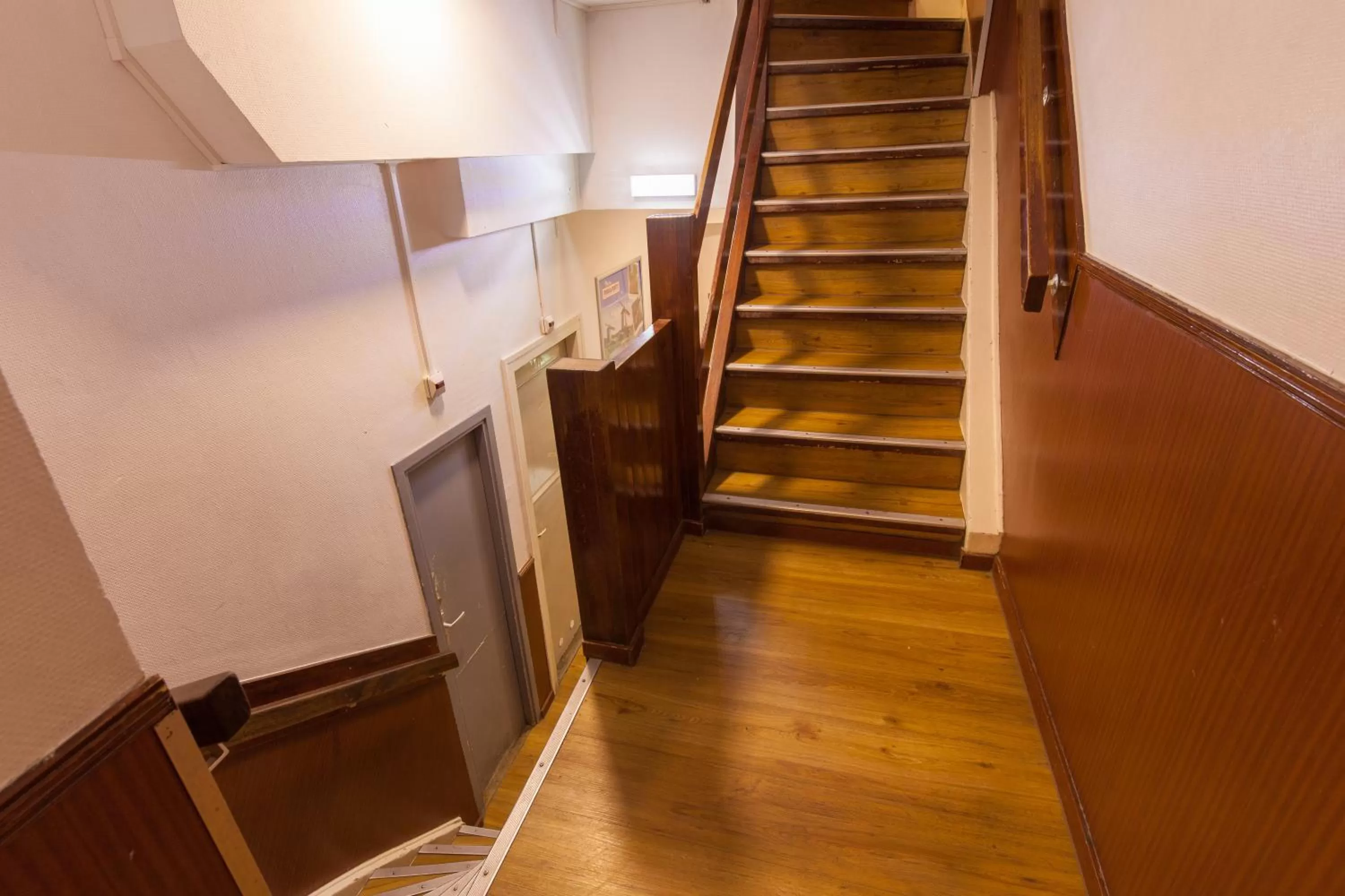 Property building in Travel Hotel Amsterdam