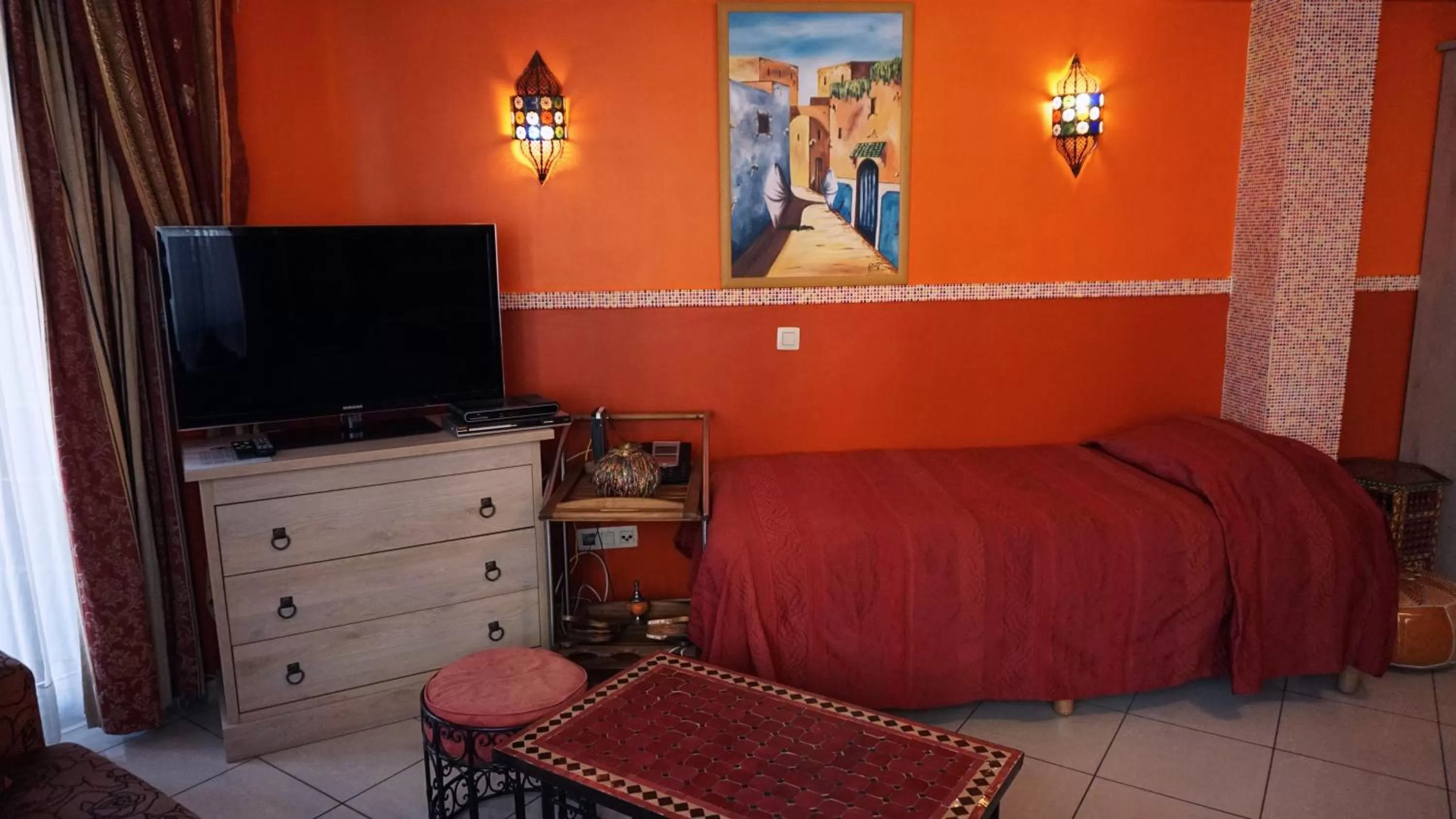 Bed in Aparthotel Résidence Bara Midi