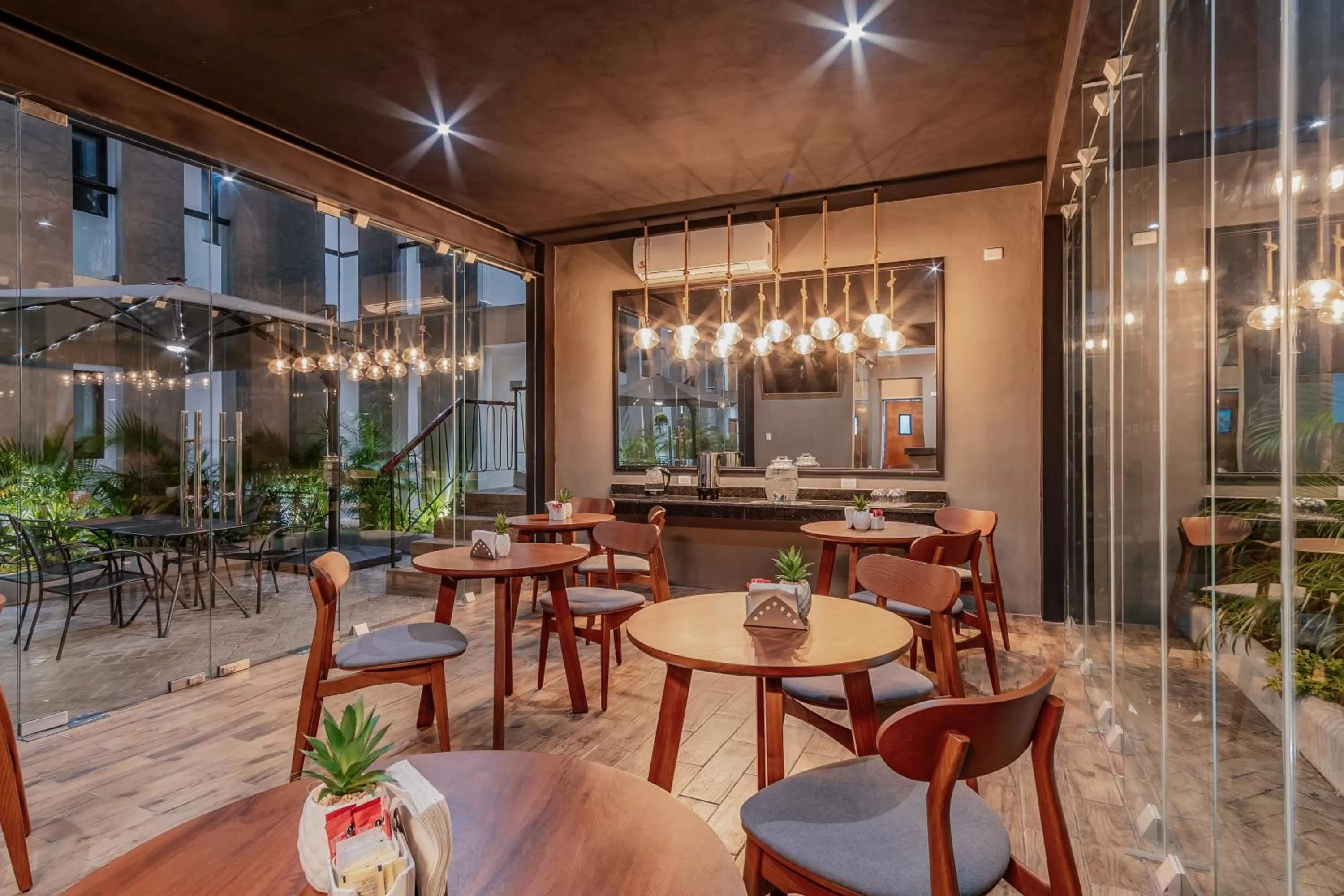 Restaurant/places to eat in Youssef Exceptionnel Merida