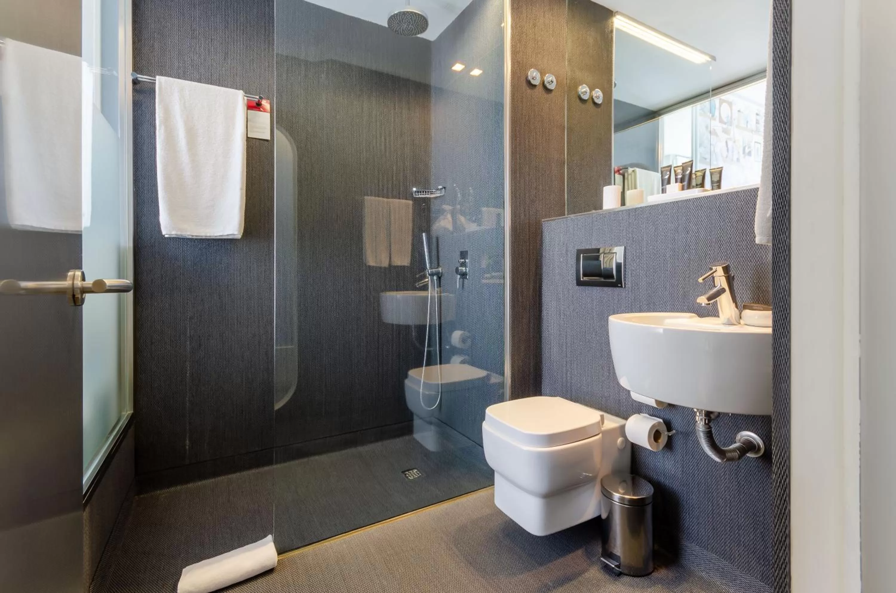 Bathroom in Lx Boutique Hotel