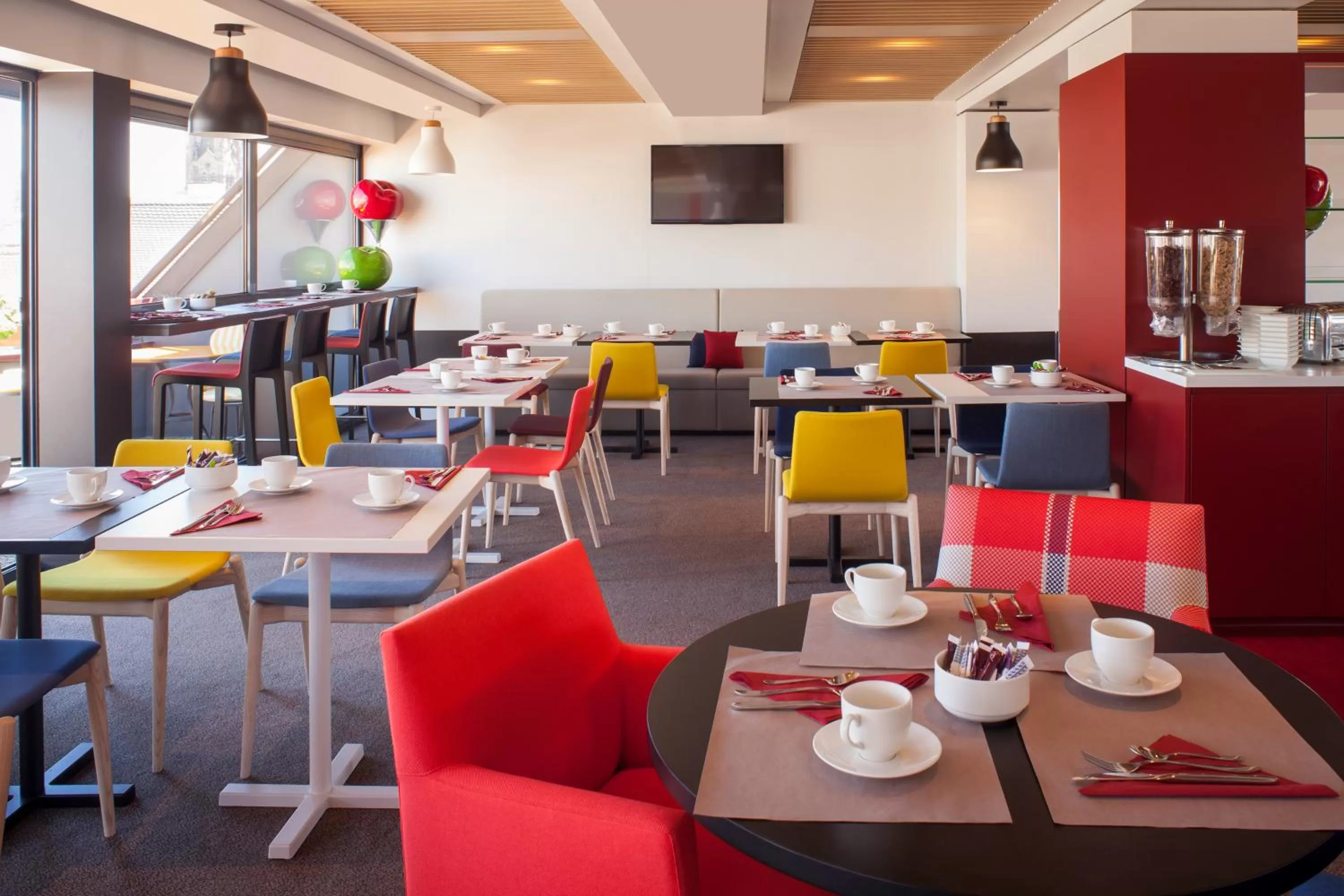 Restaurant/places to eat in Mercure Strasbourg Centre