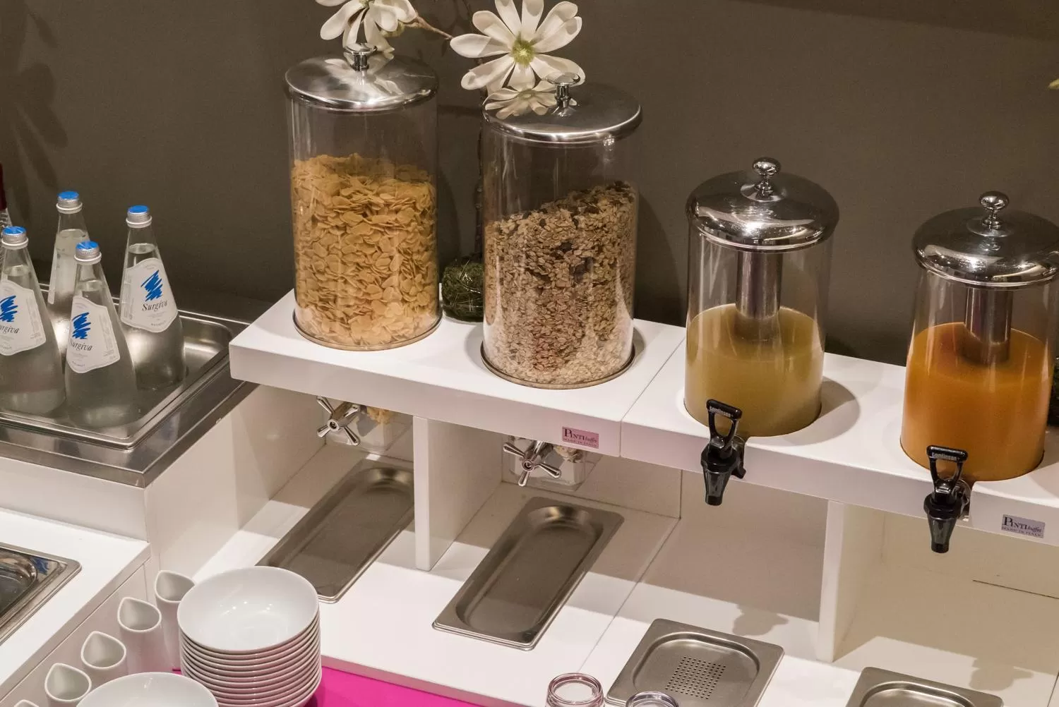 Buffet breakfast in 8Piuhotel