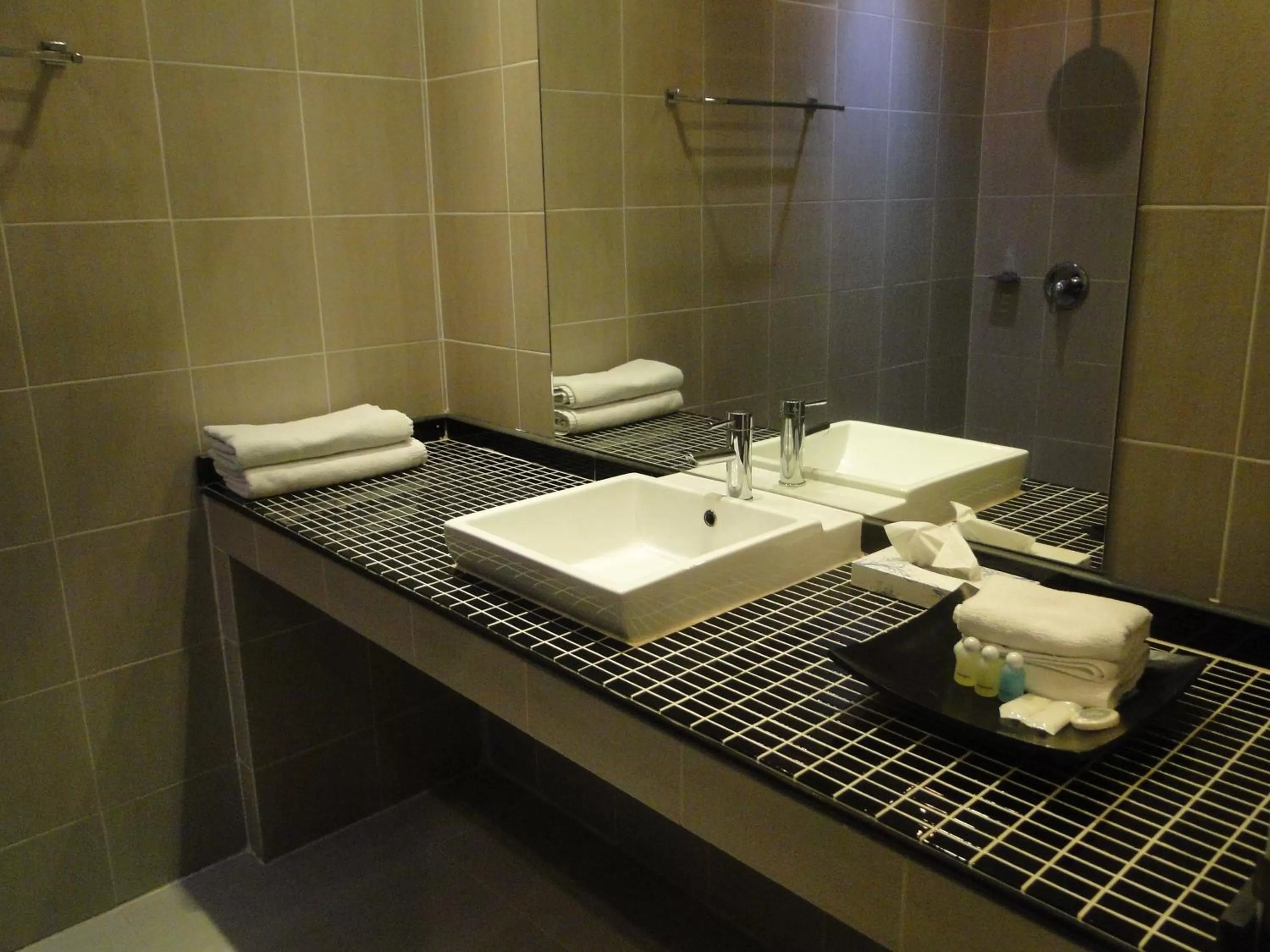 Bathroom in East Suites