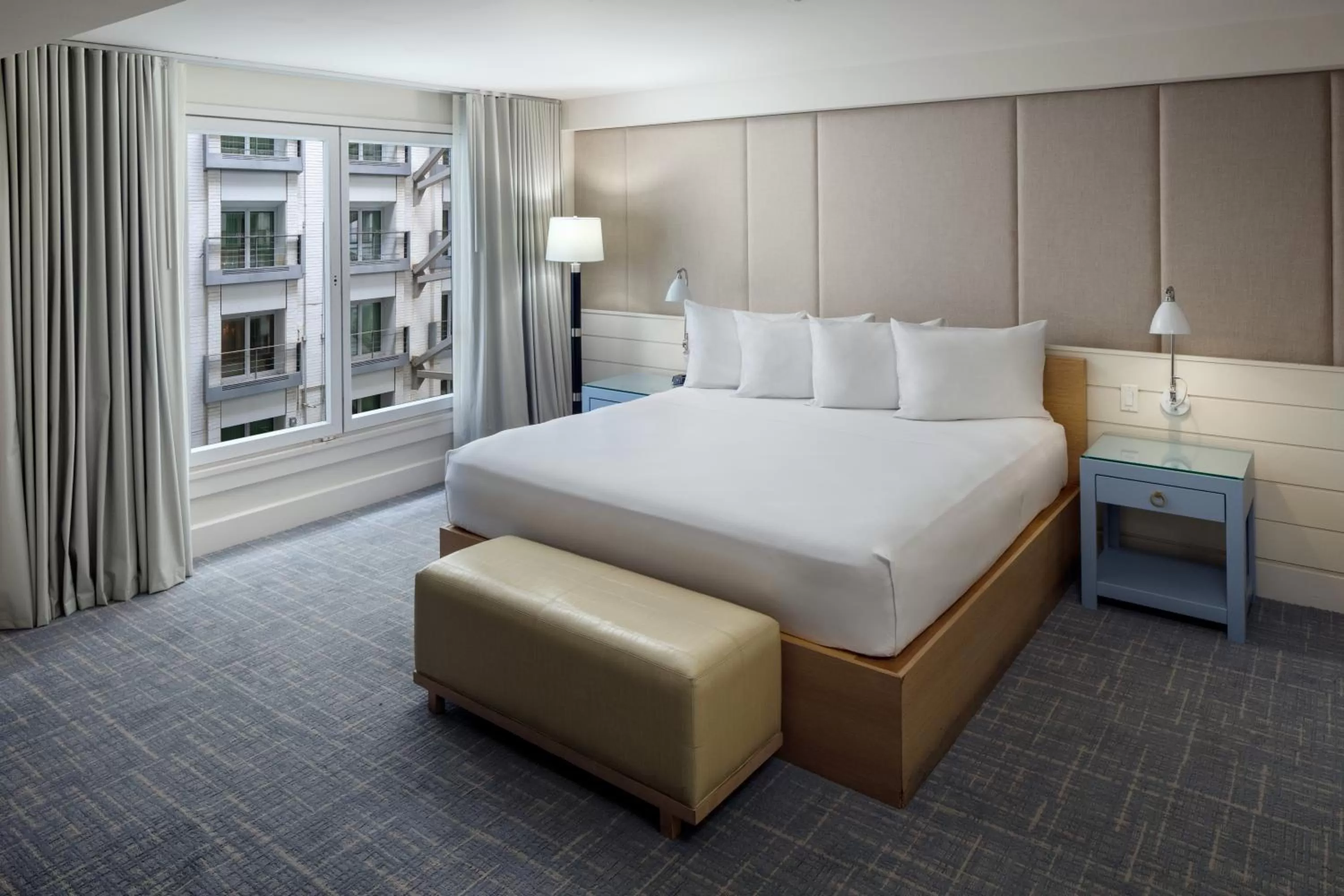 Bed in Allegria Hotel