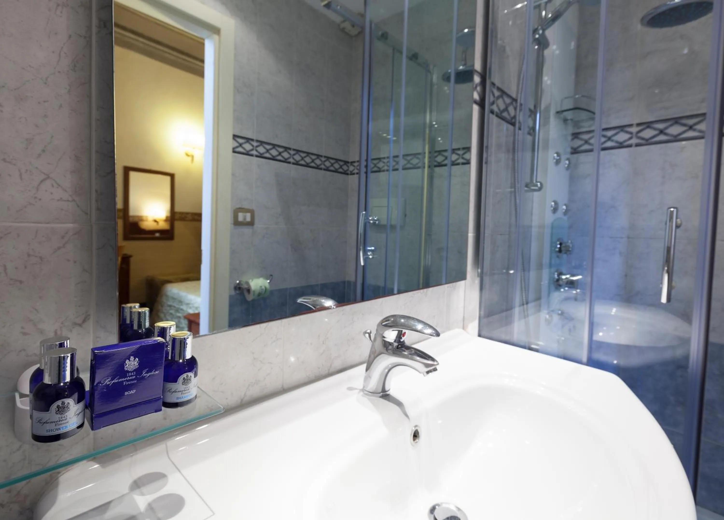 Bathroom in Hotel Arizona