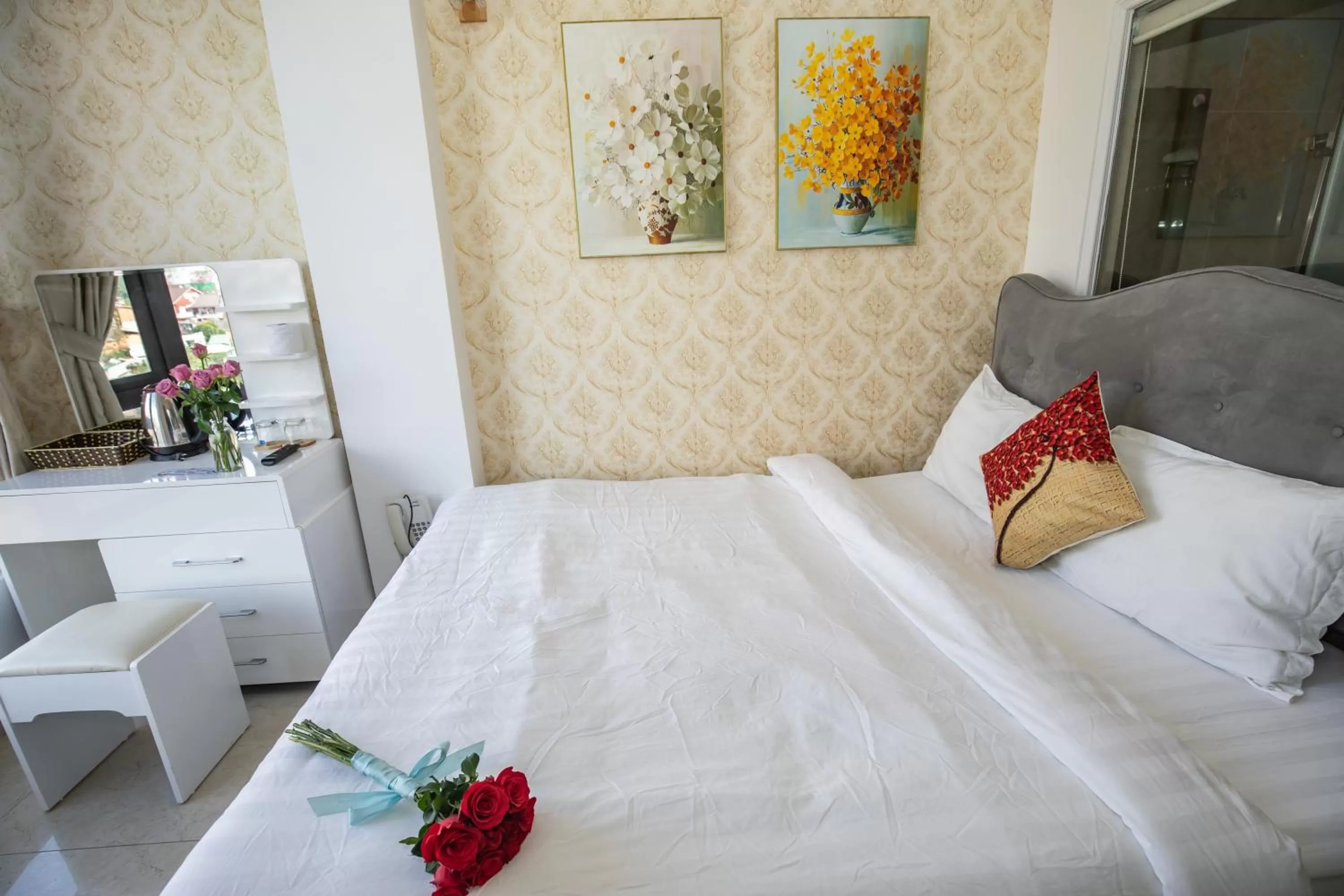 Bed in Ngàn Phố Studio & Love Hotel