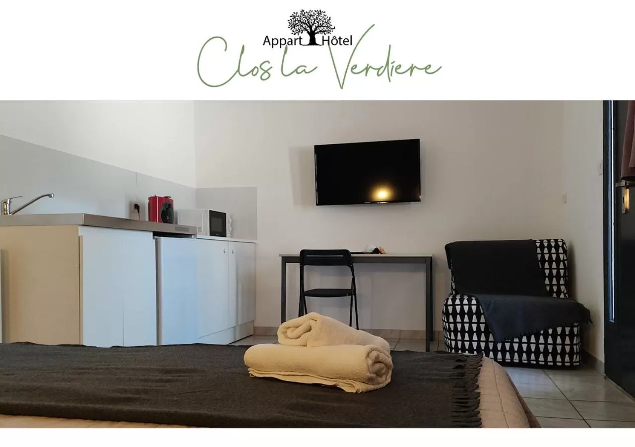 TV and multimedia in Le Clos la Verdière