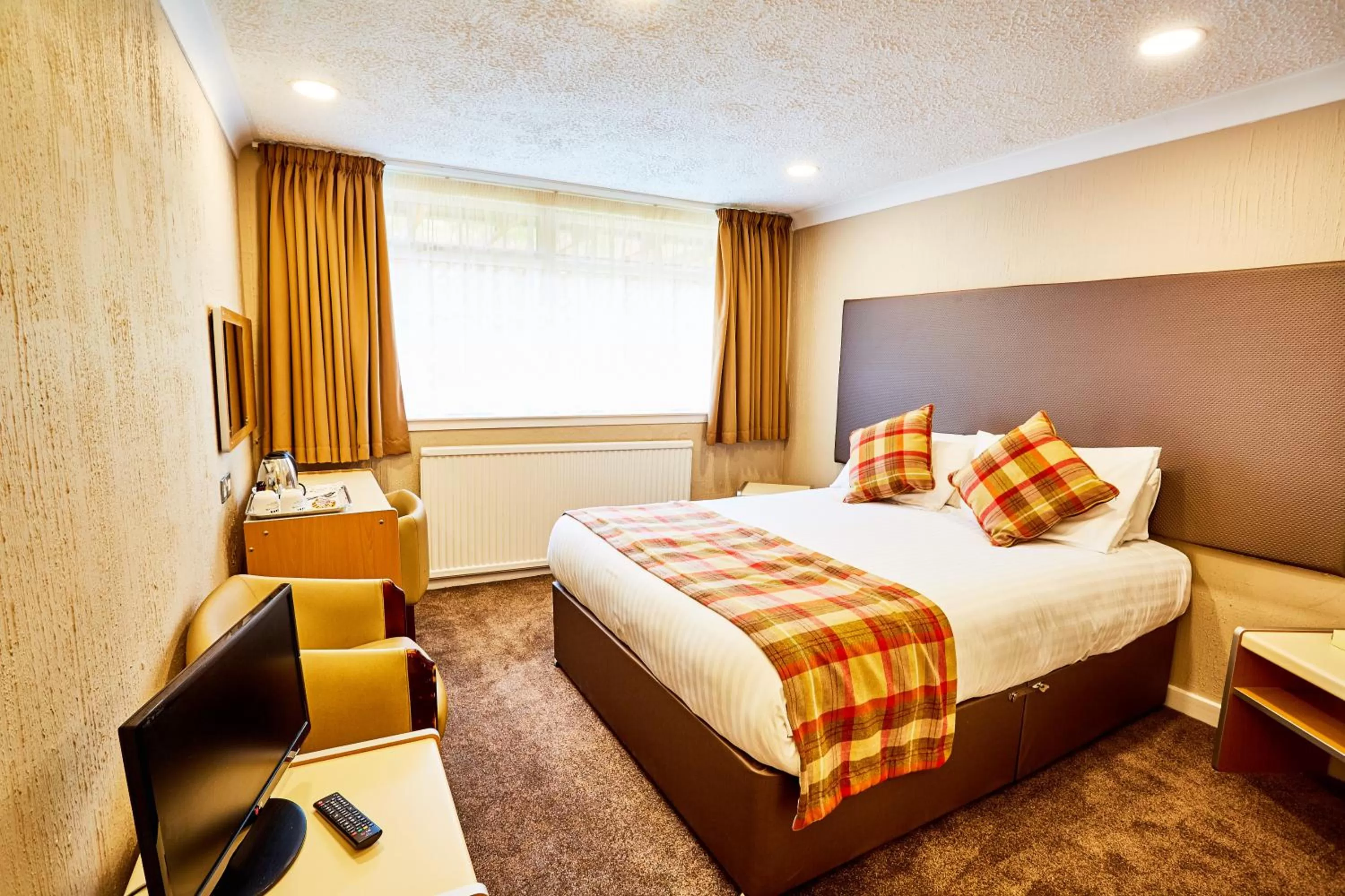 Bedroom, Bed in Abbotsford Hotel