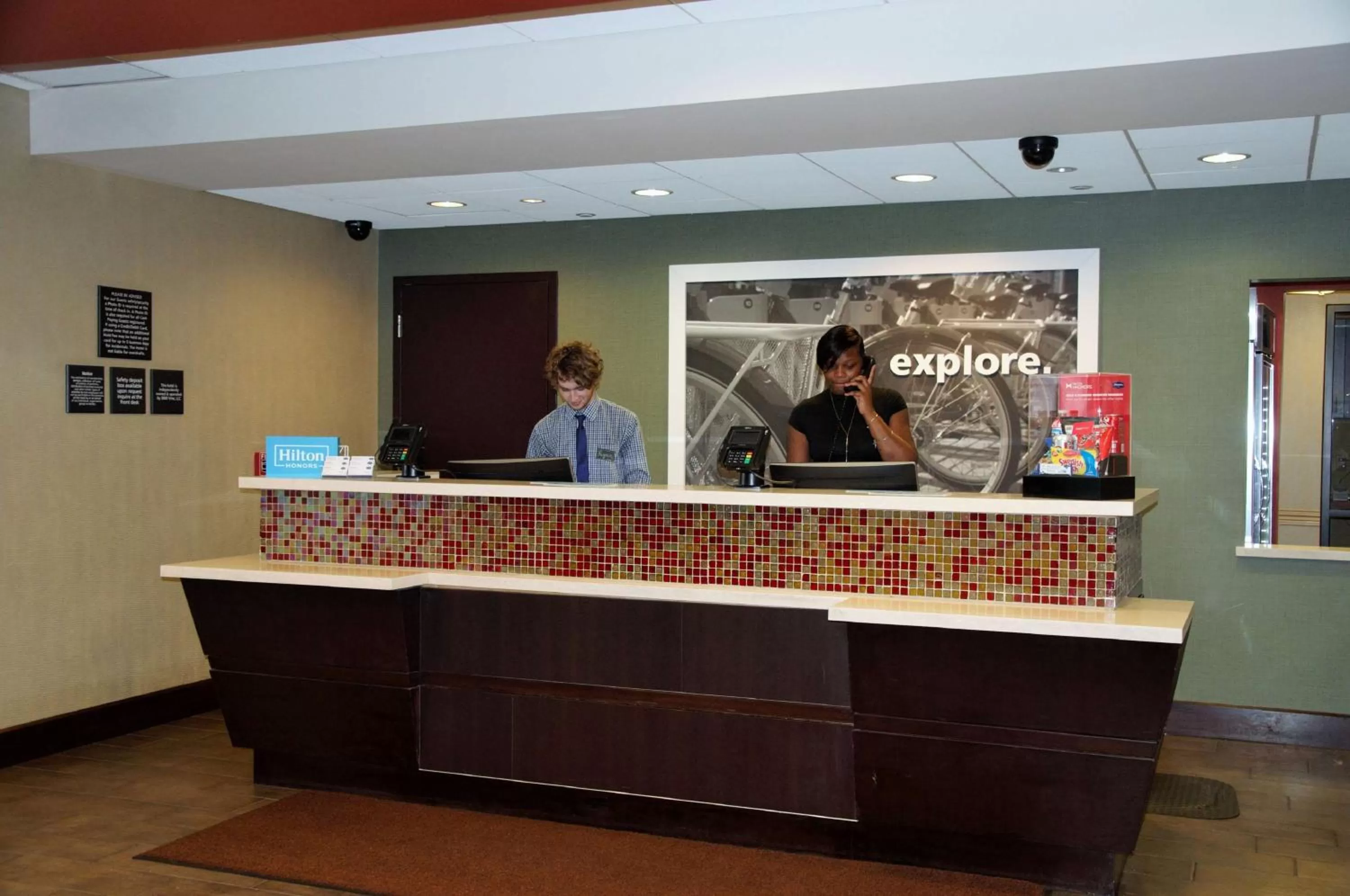 Lobby or reception in Hampton Inn & Suites Cincinnati / Uptown - University Area