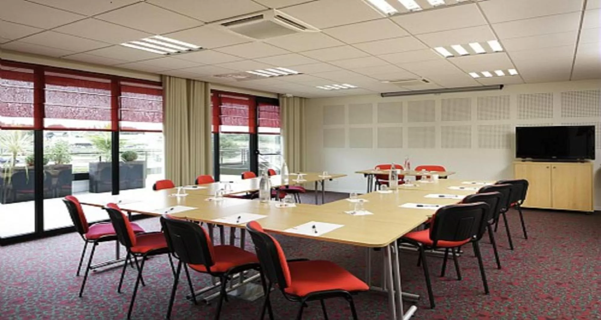 Business facilities in Hôtel ibis Guingamp Cœur de Bretagne