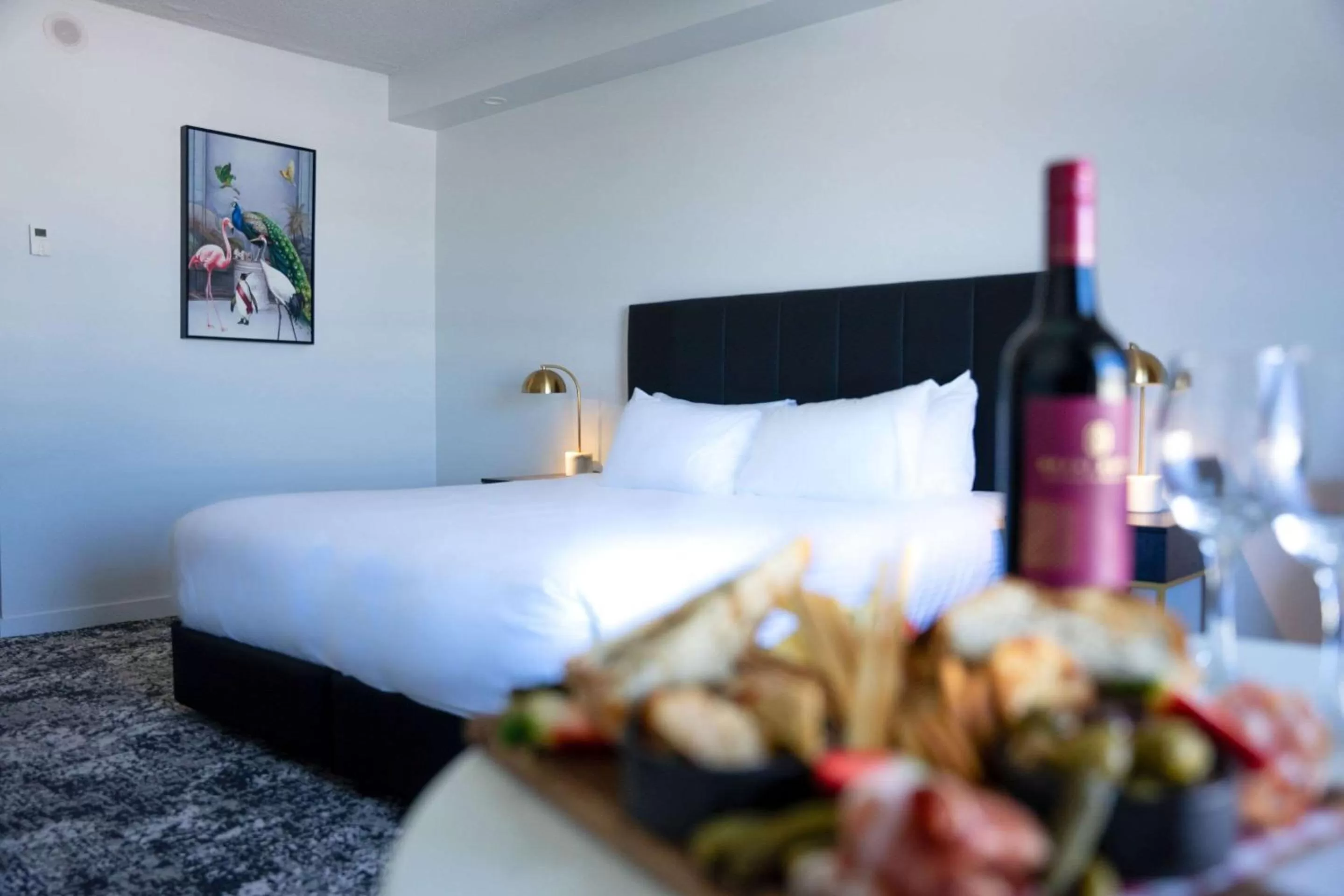 Bedroom, Bed in The Benson Hotel