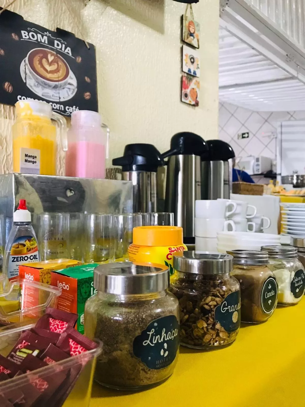 Breakfast in Hotel Monólitos