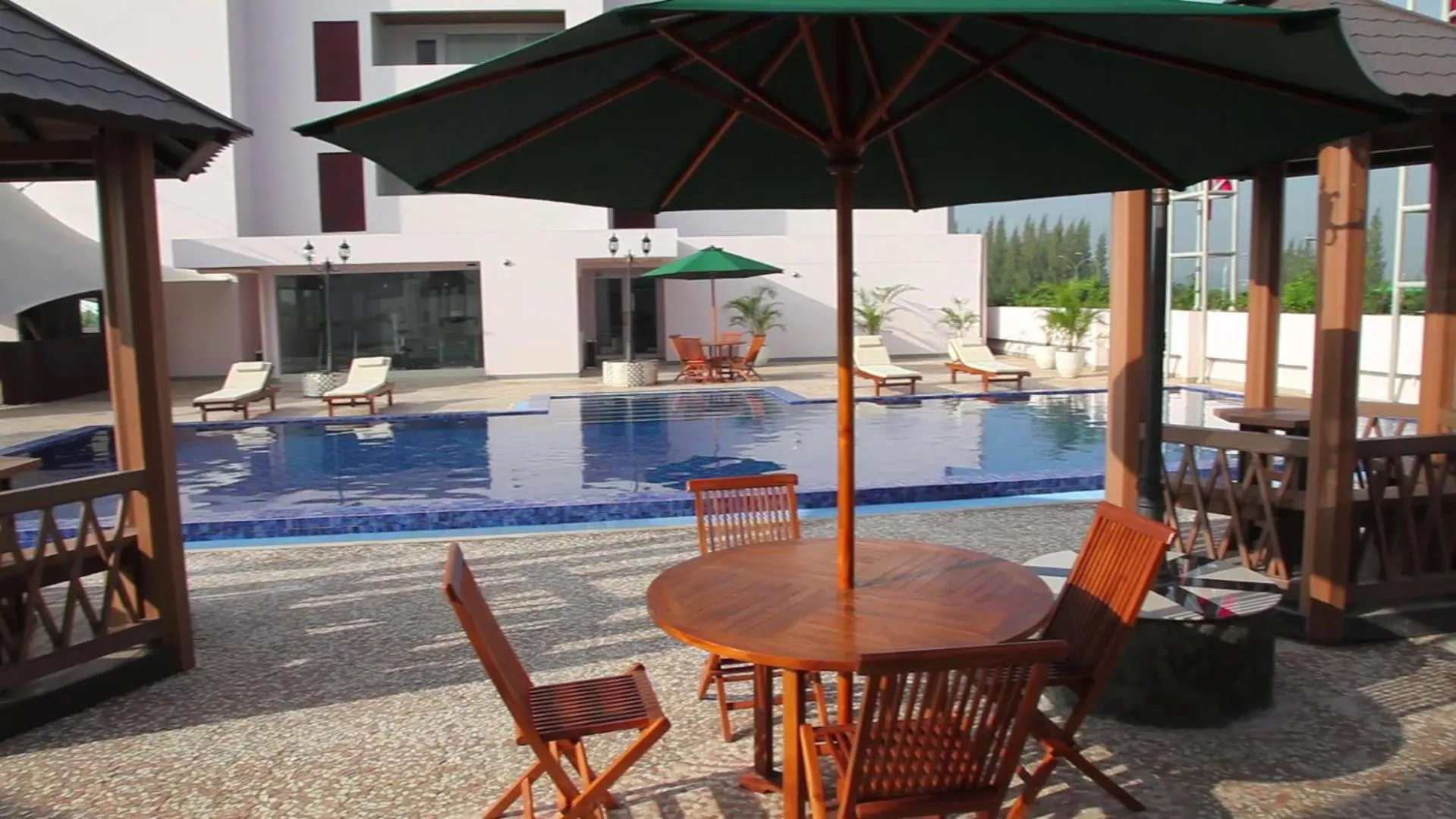 Swimming pool in Sakura Park Hotel & Residence