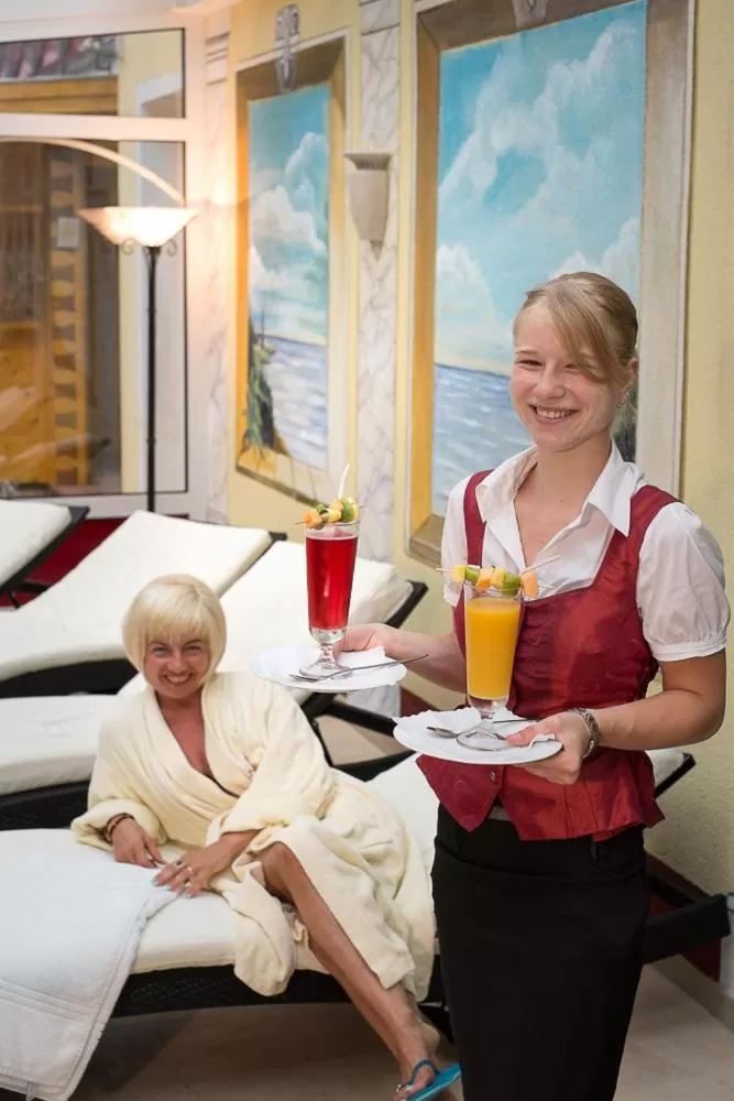 Spa and wellness centre/facilities in Wellness Privathotel Post an der Therme