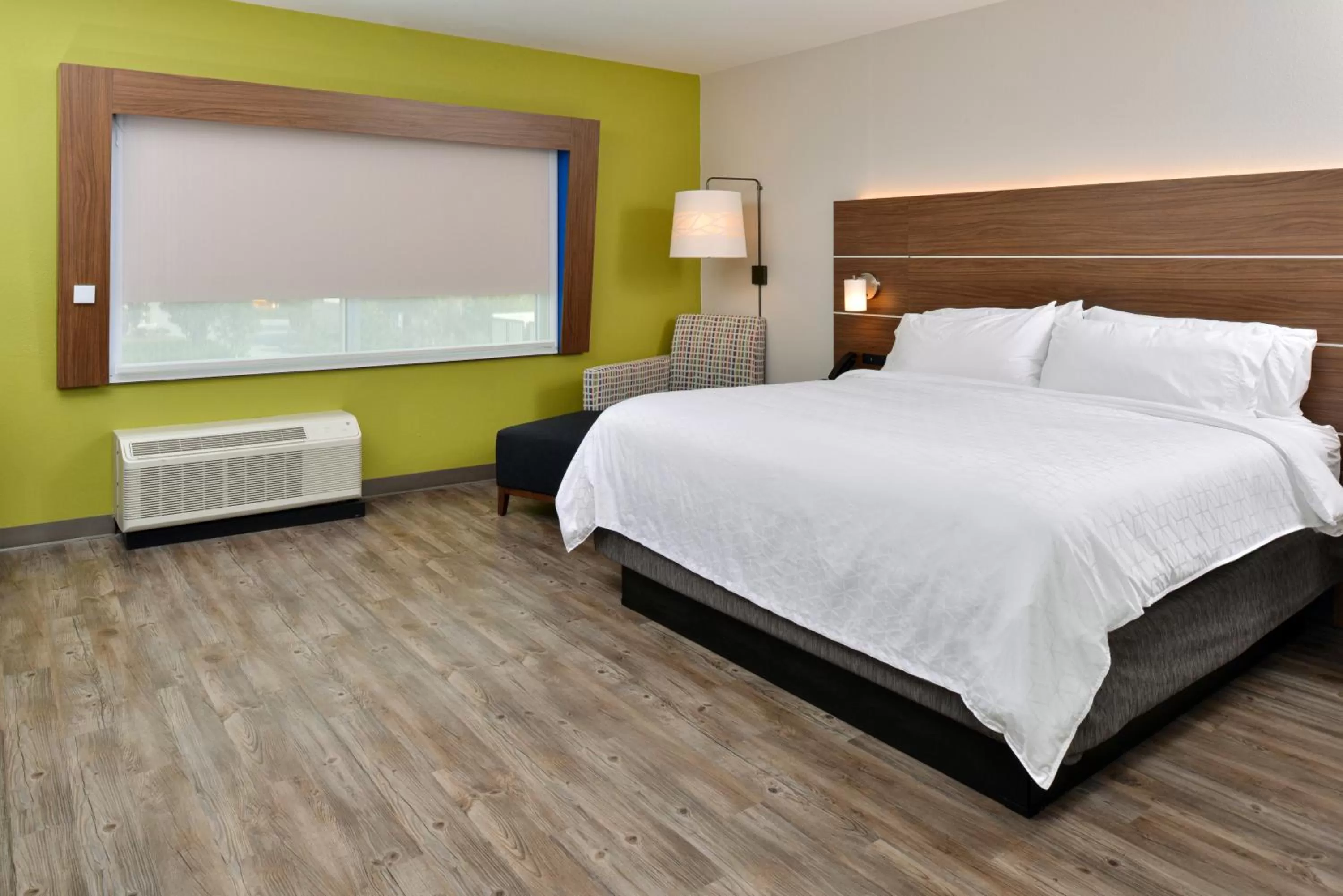 Bed in Holiday Inn Express Orlando - South Park by IHG