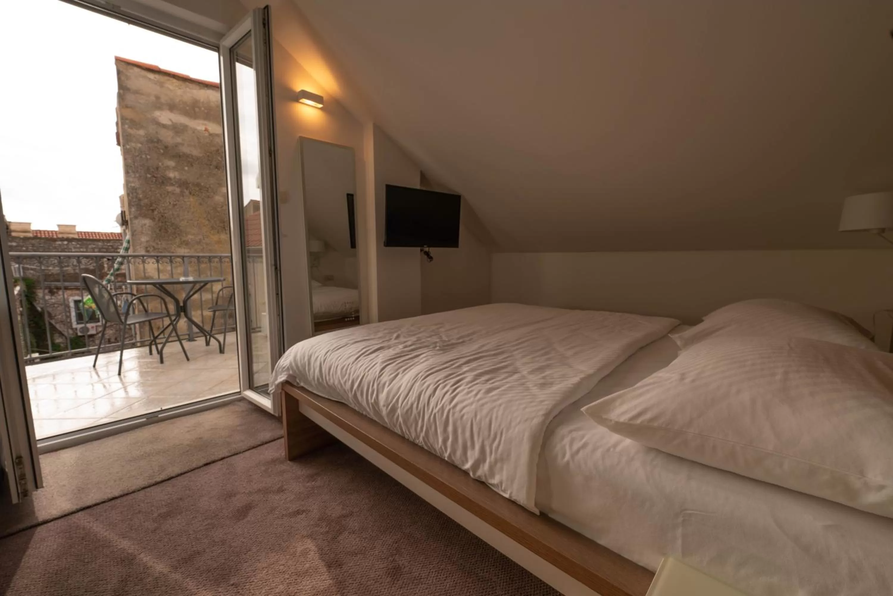 View (from property/room), Bed in Slavija Culture Heritage Hotel