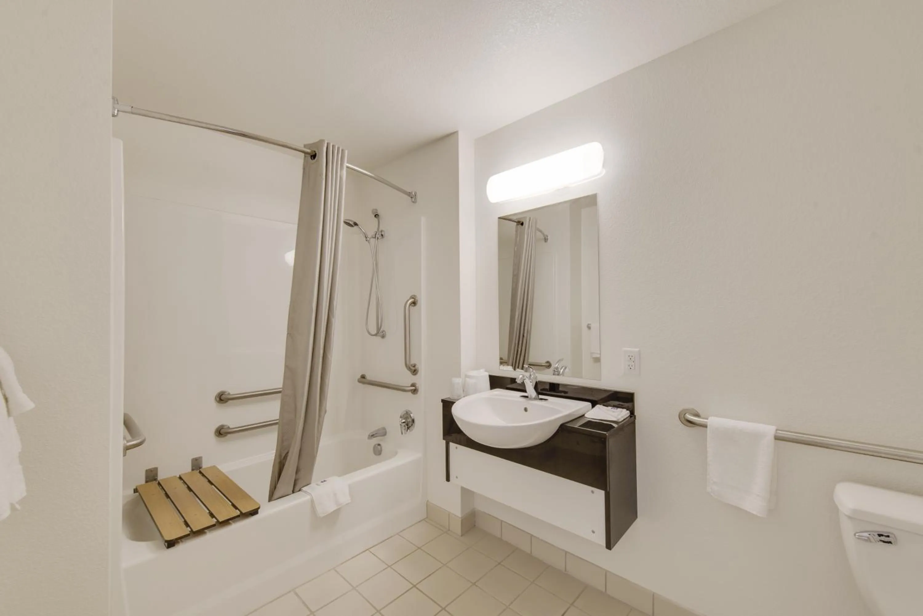 Bathroom in Motel 6 Virginia Beach