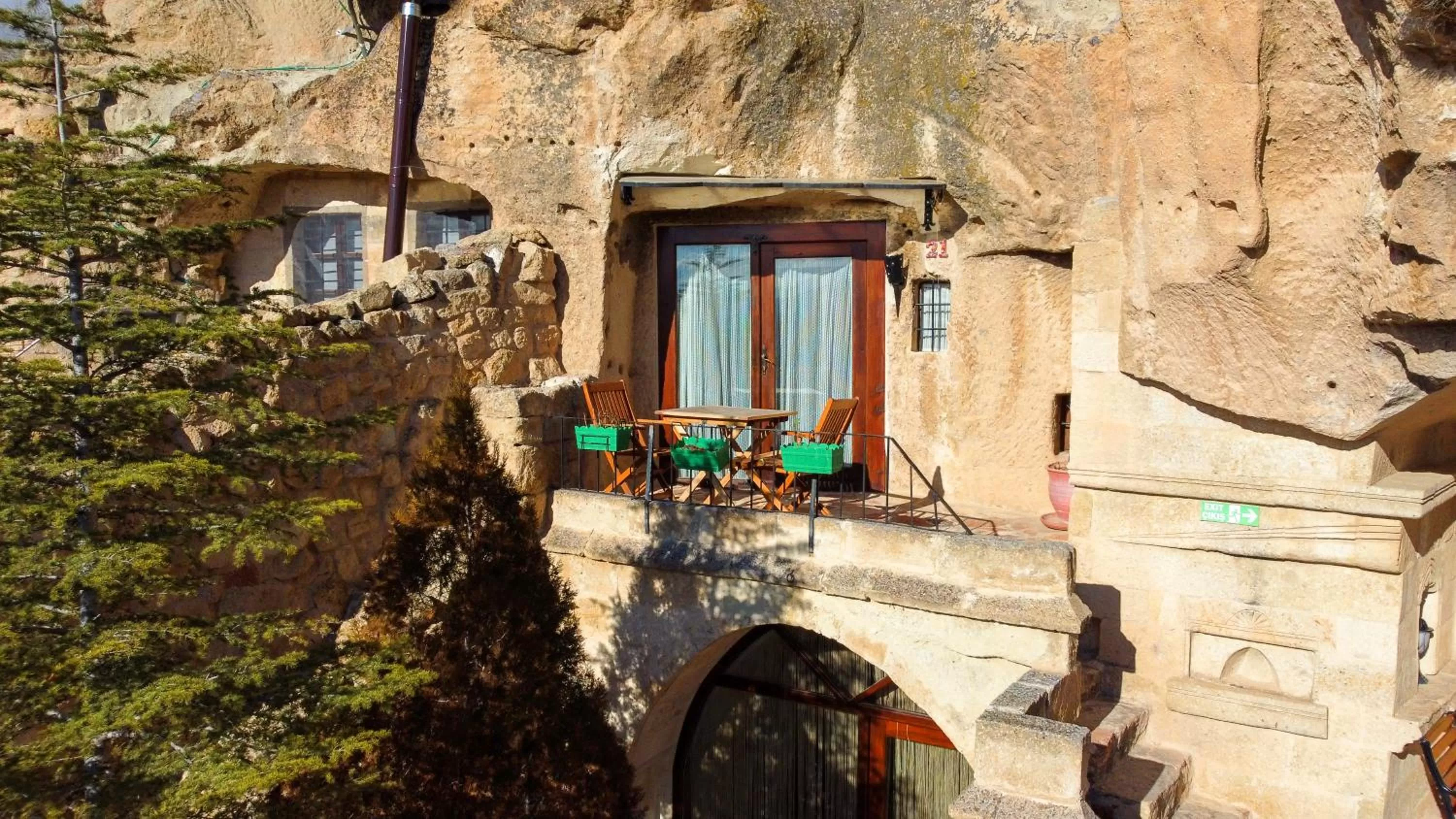 Property building in 4 Oda Cave House - Special Class