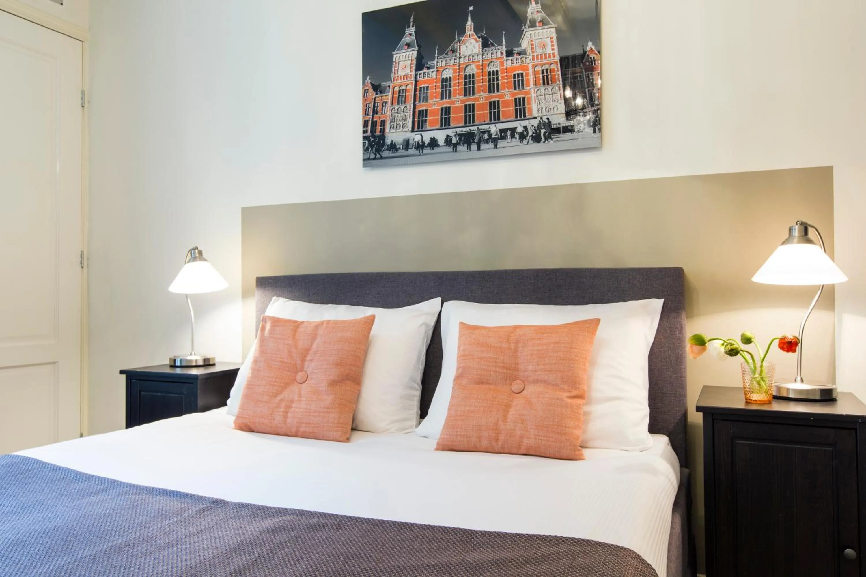 Bedroom, Bed in Grand Canal Boutique Hotel