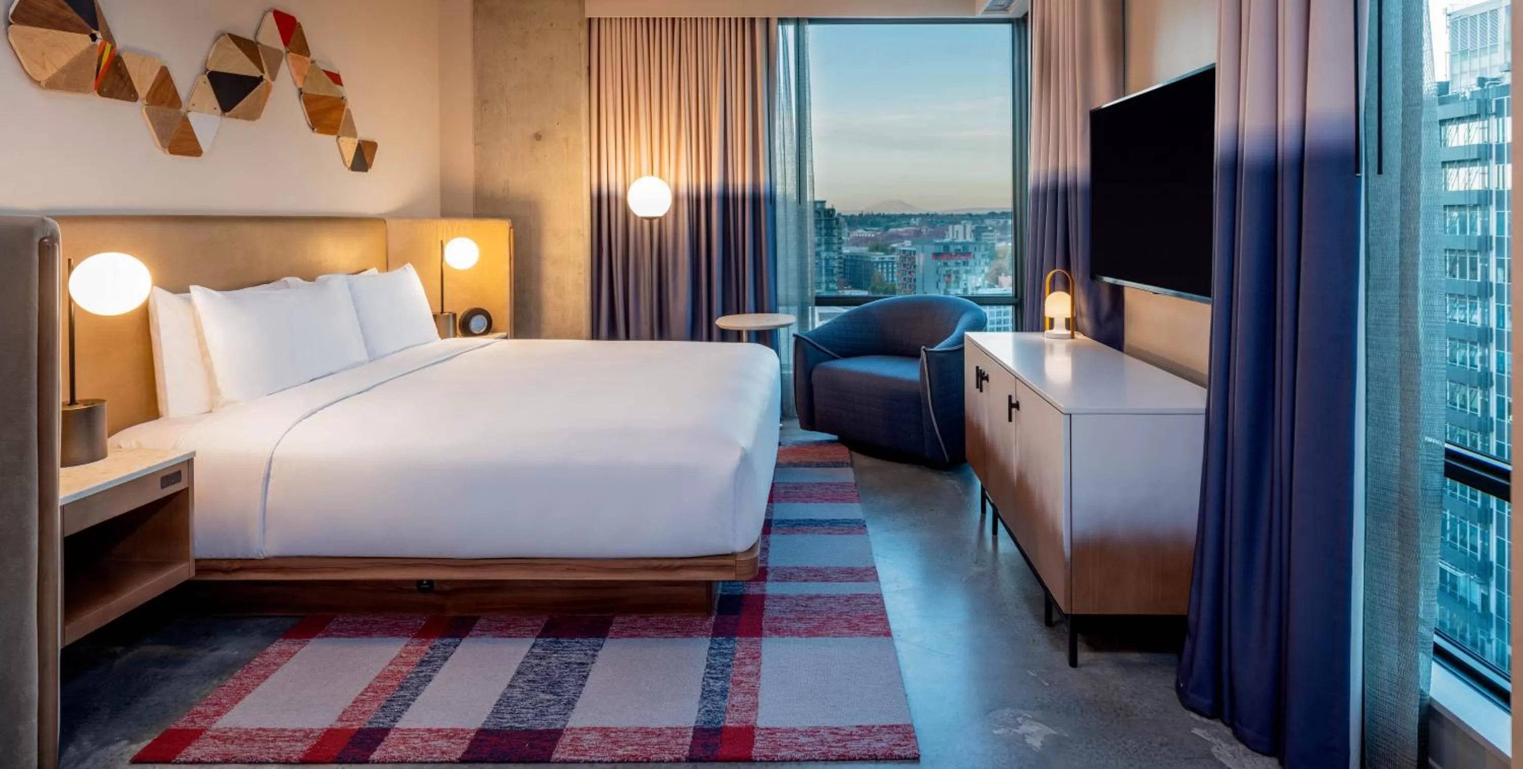 Bedroom, Bed in Hyatt Centric Downtown Portland