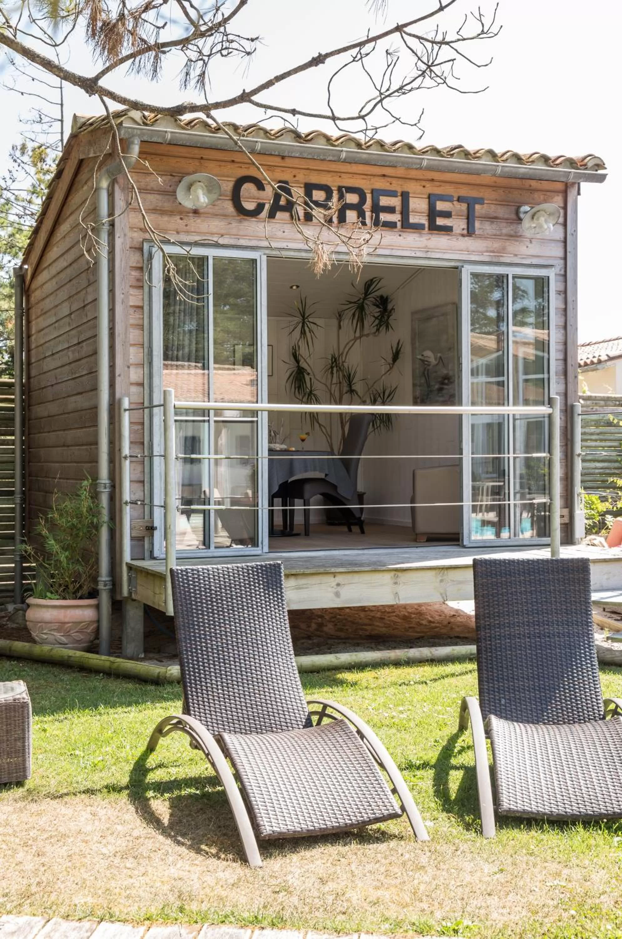 Patio in Hôtel Restaurant & Spa Plaisir