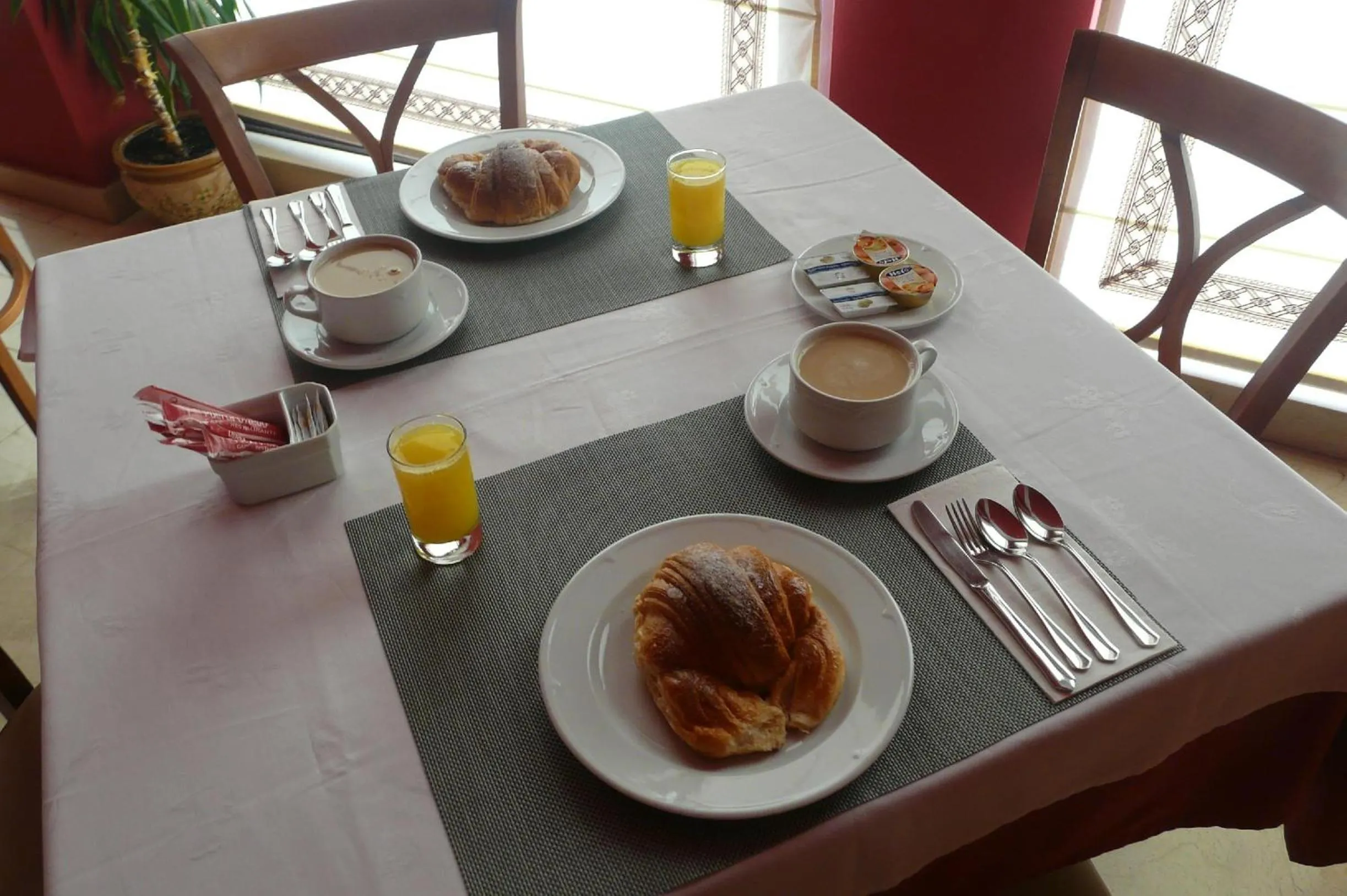 Breakfast in Idh Angel