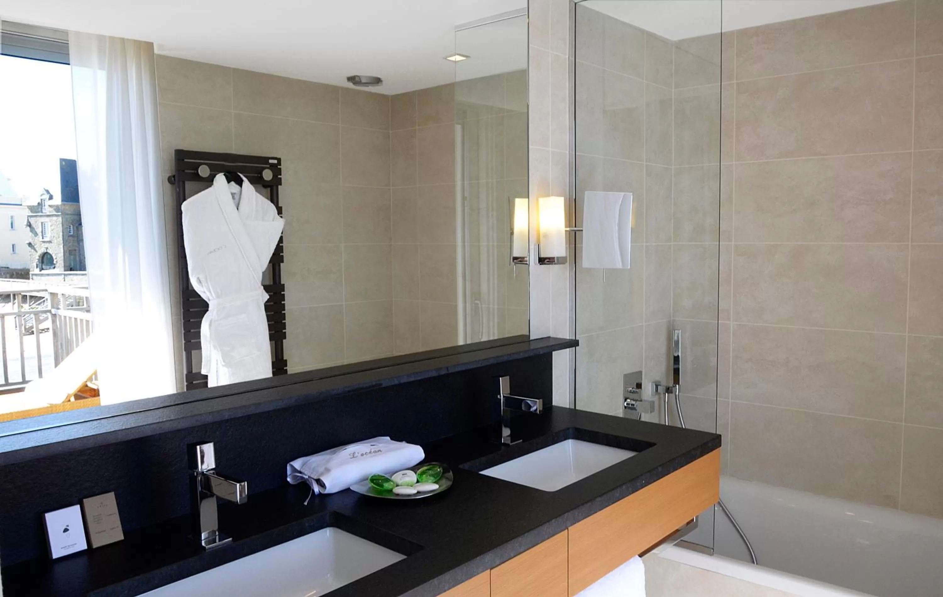 Bathroom in Grand Hotel de L'Océan