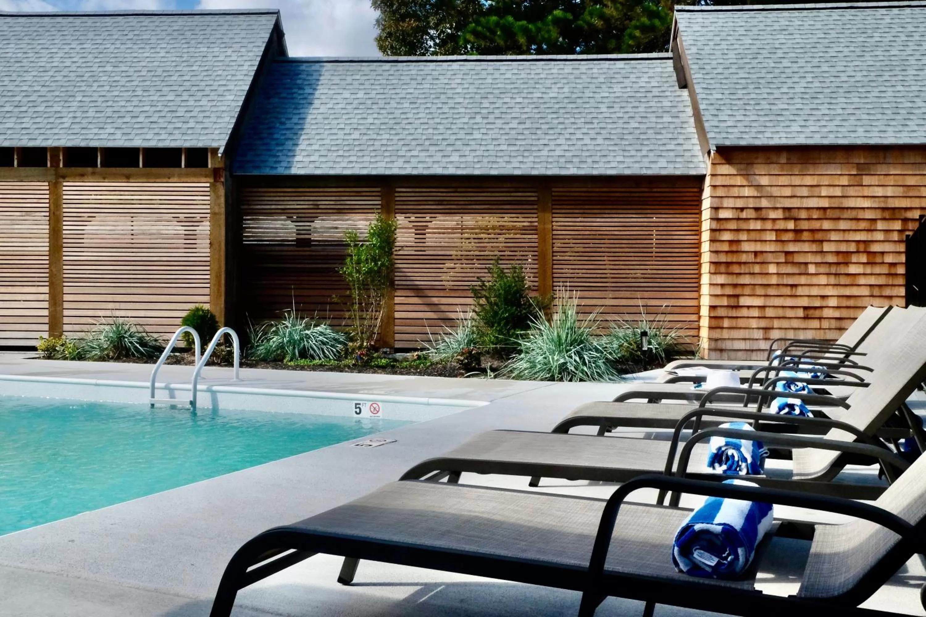 Swimming pool in Cape Cod Veranda