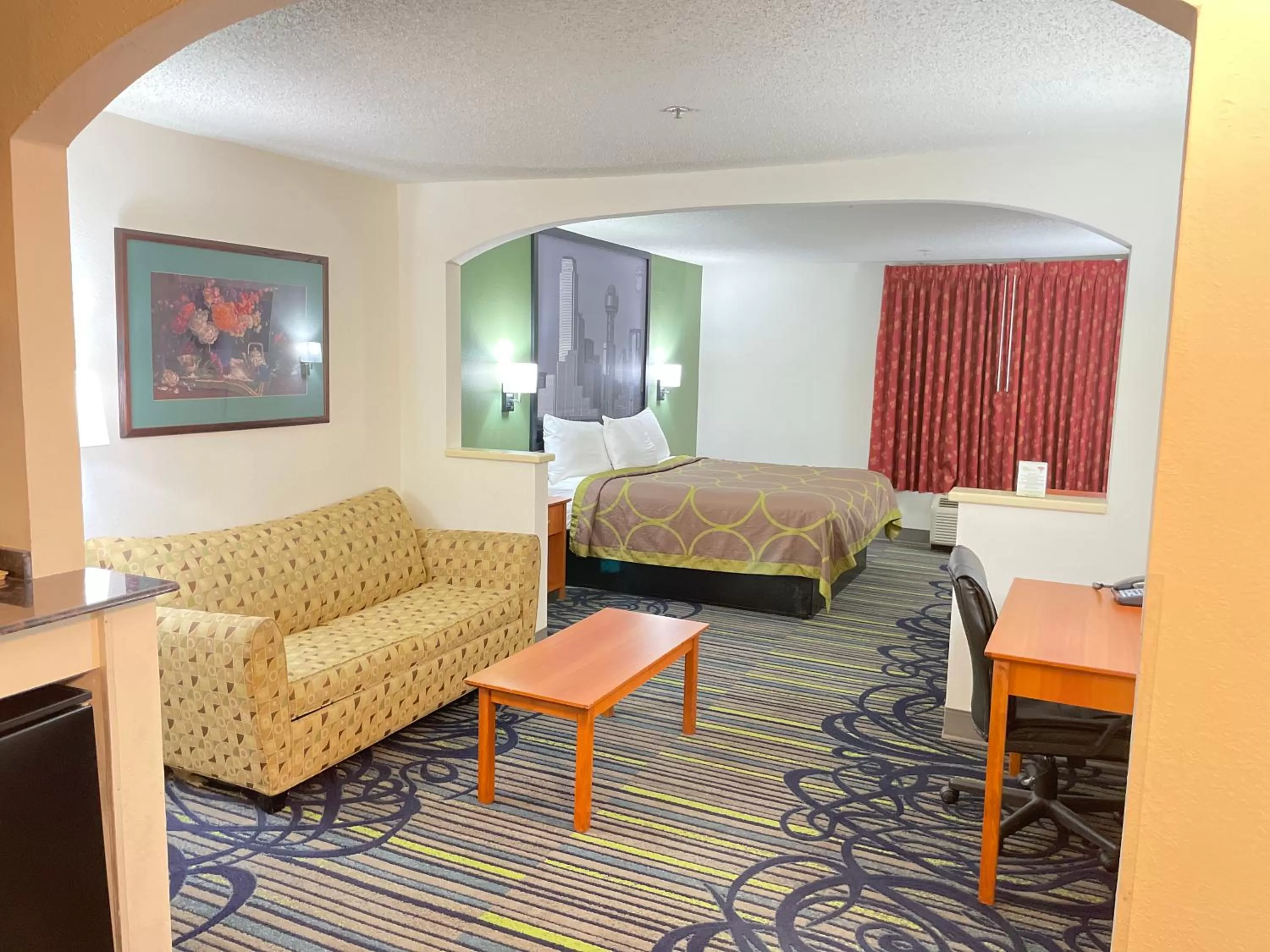 Photo of the whole room, Bed in Super 8 by Wyndham Fort Worth Downtown South