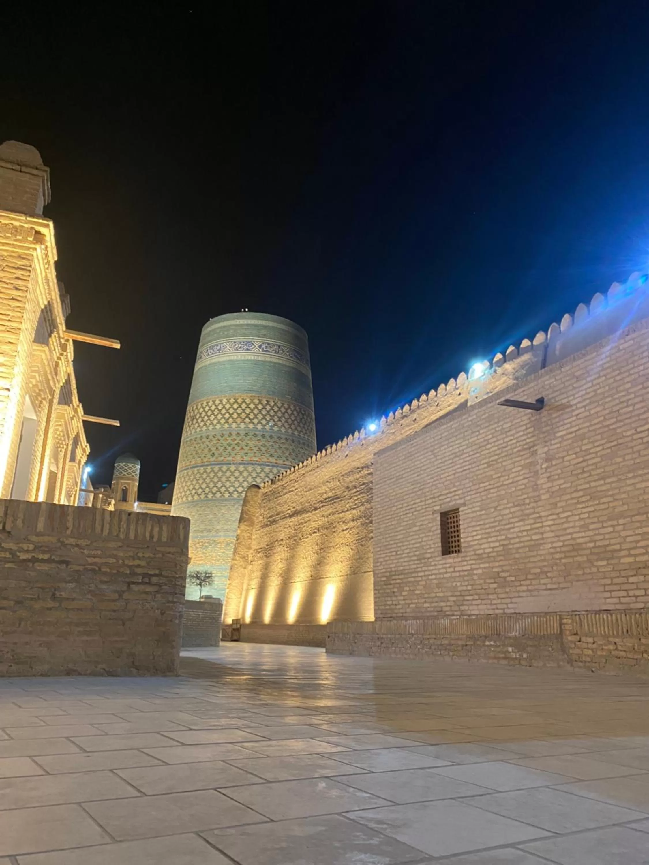 Property Building in KHIVA HOSTEL ...